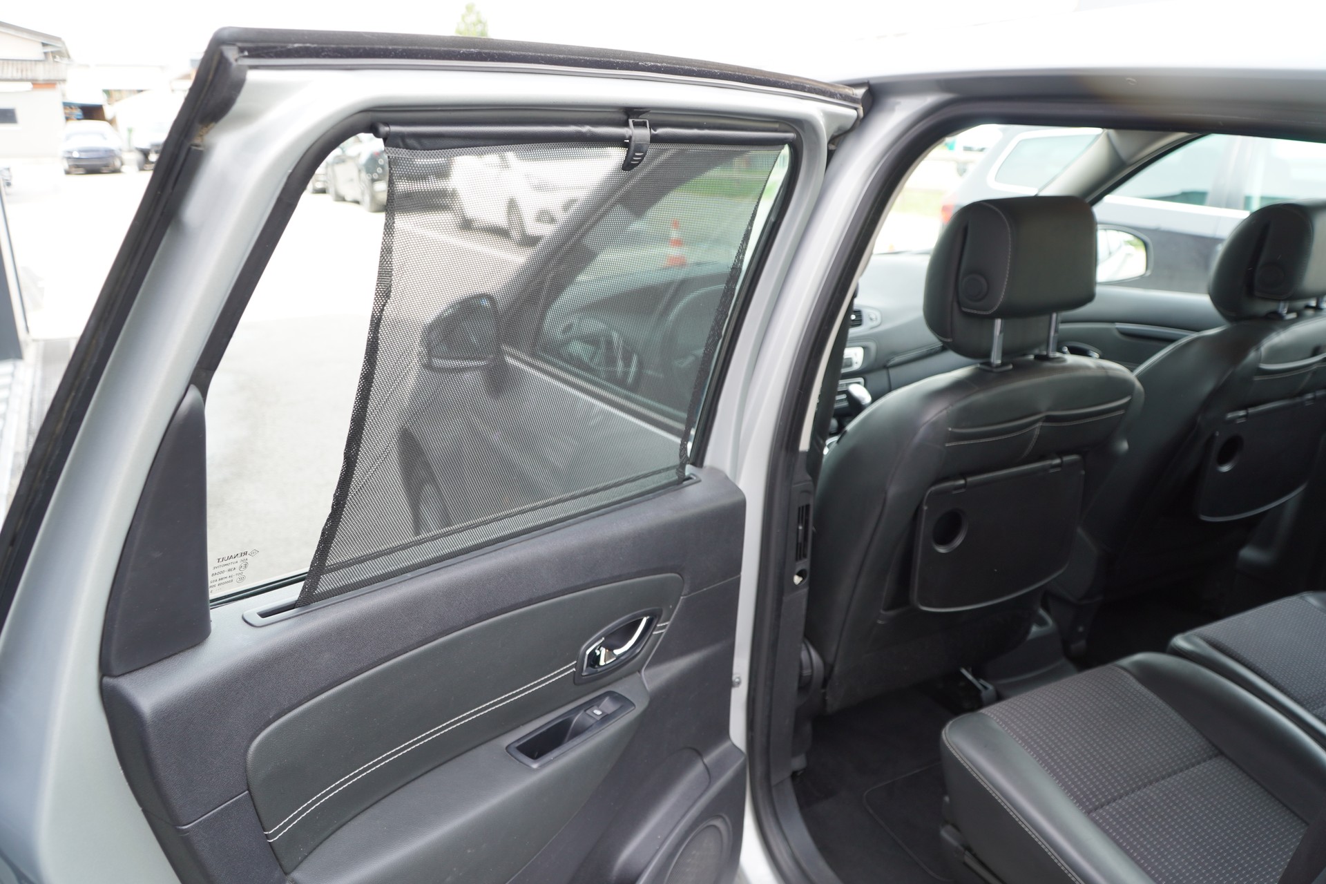 RENAULT Grand Scénic 2.0 16V Dynamique X-Tronic CVT-image-13
