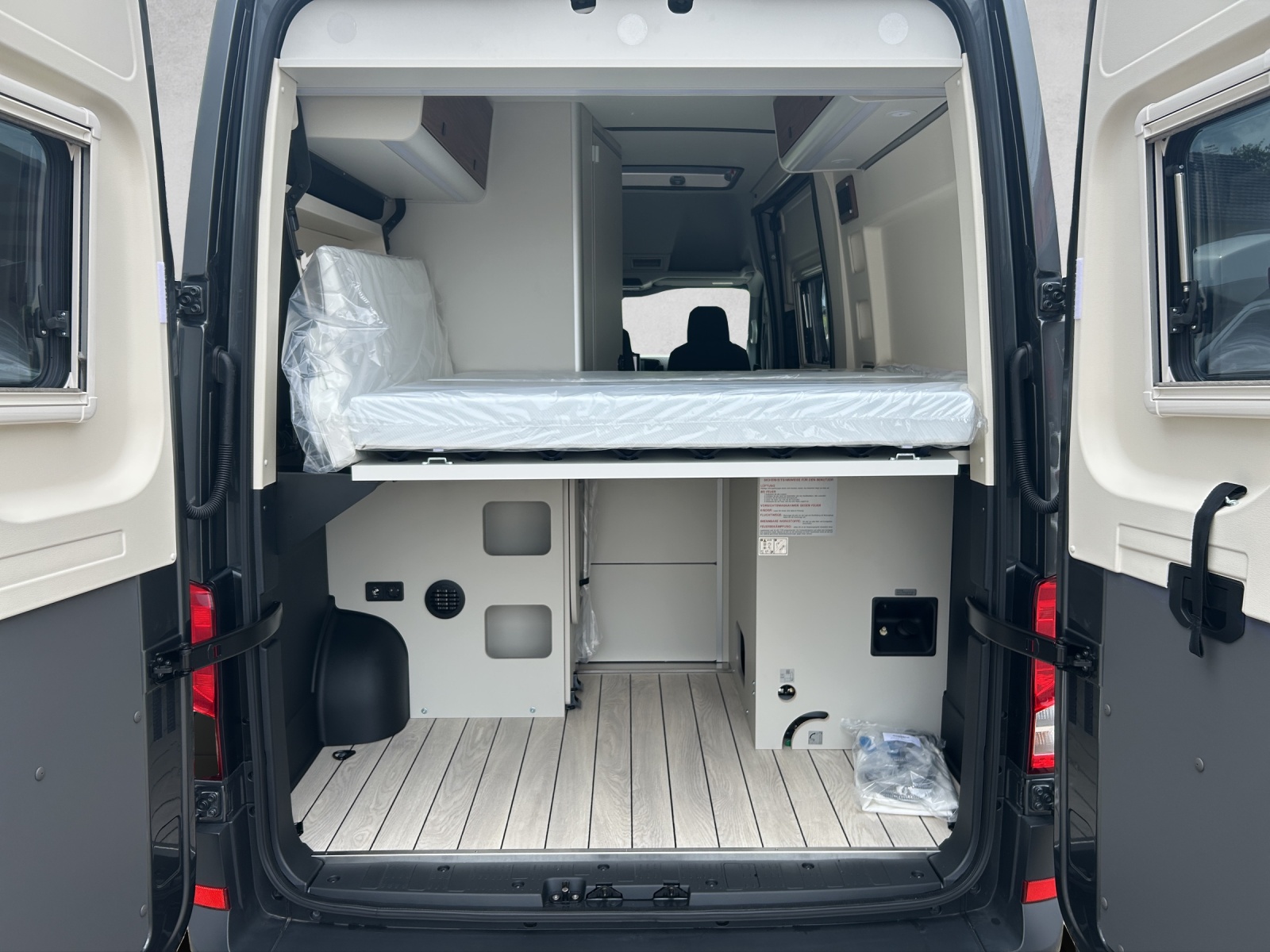 WESTFALIA Sven Hedin Premium Aufstelldach 2.0Bi-TDI 8G-image-9