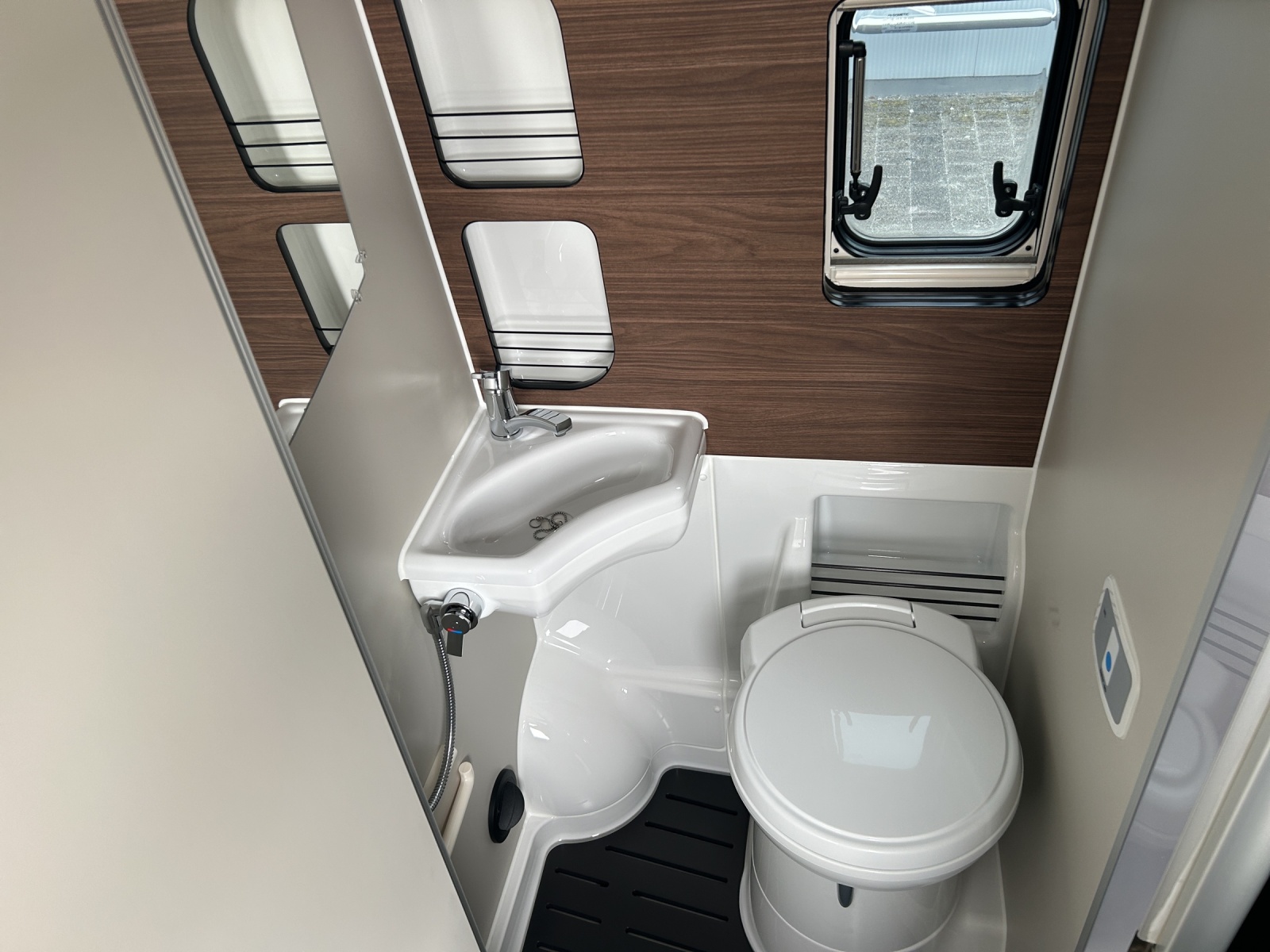 WESTFALIA Sven Hedin Premium Aufstelldach 2.0Bi-TDI 8G-image-20