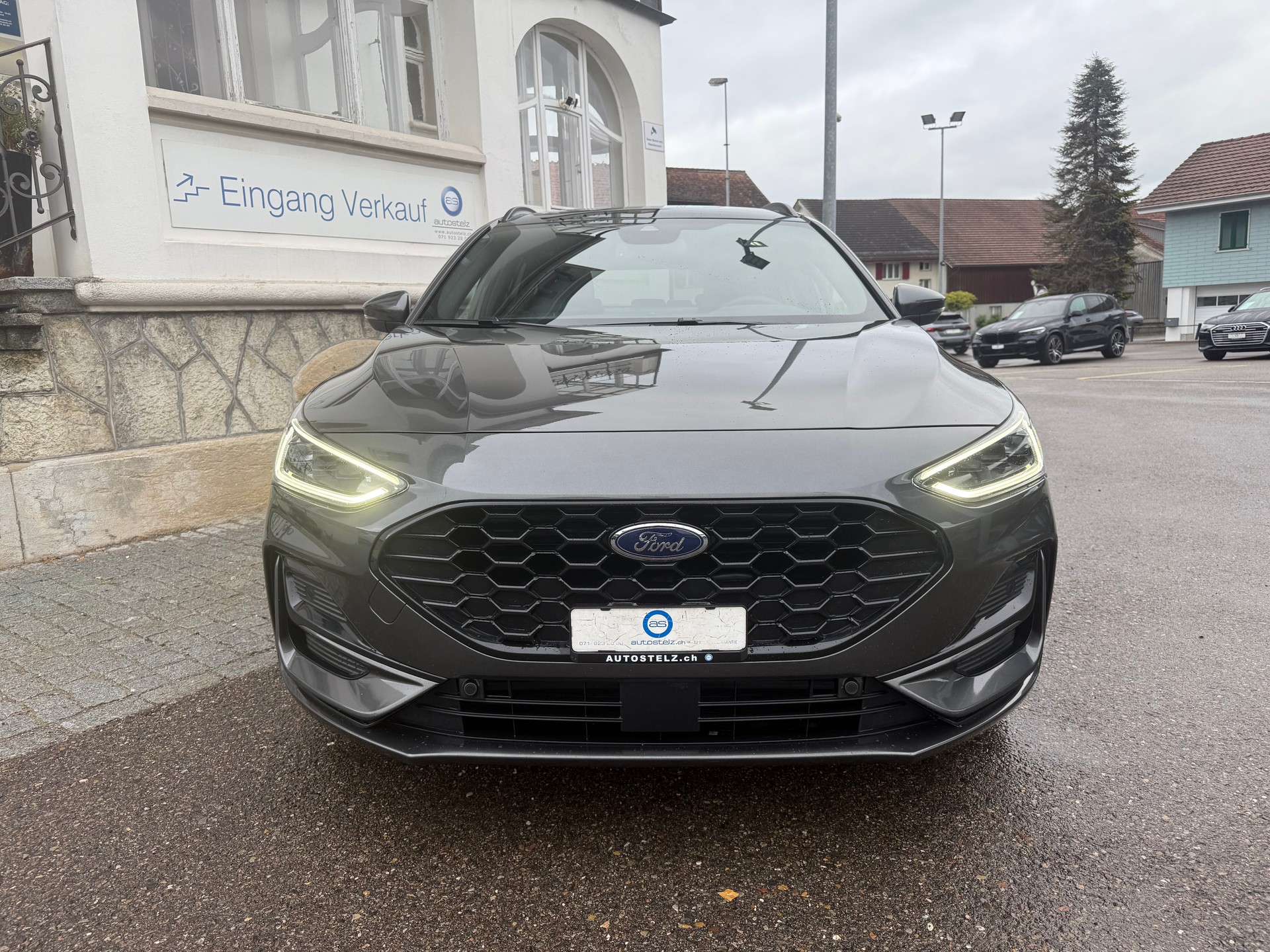FORD Focus Station Wagon 1.0i EcoB Hybrid 155 ST-Line X-showroom-element-2