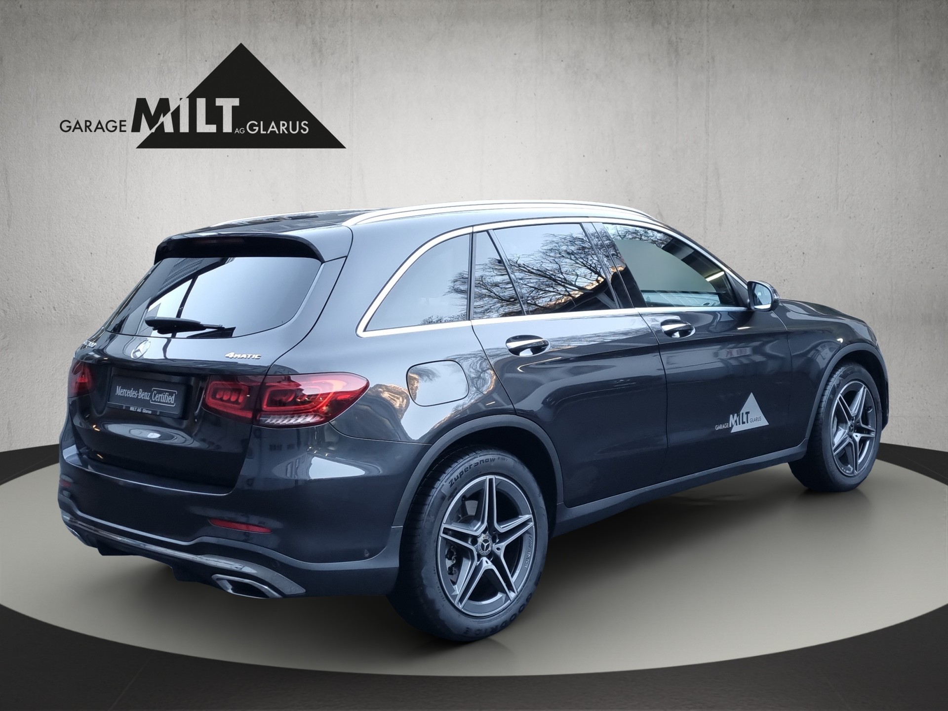 MERCEDES-BENZ GLC 300 AMG Line 4m-image-6