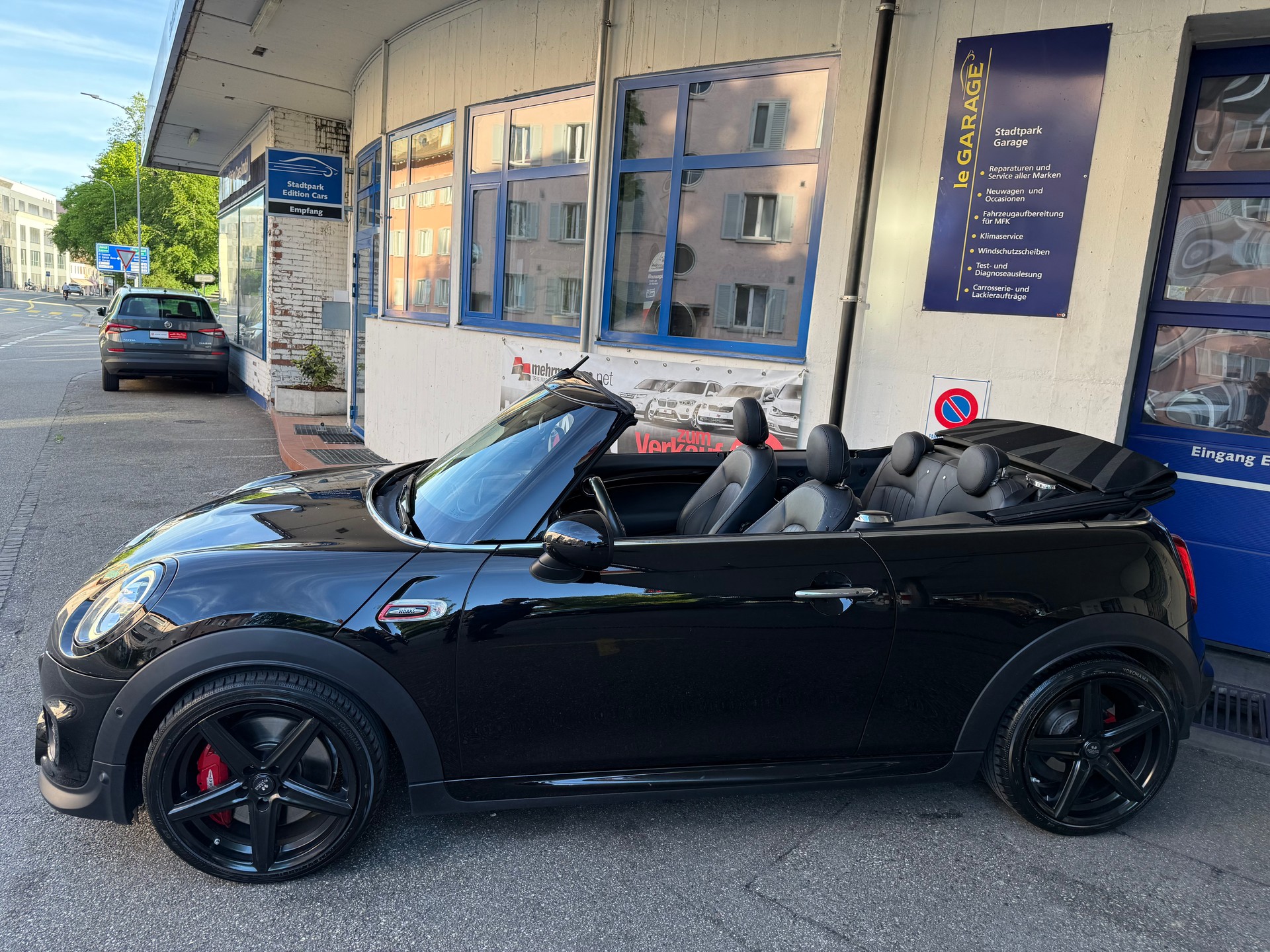 MINI Cooper John Cooper Works Cabriolet Steptronic-showroom-element-3
