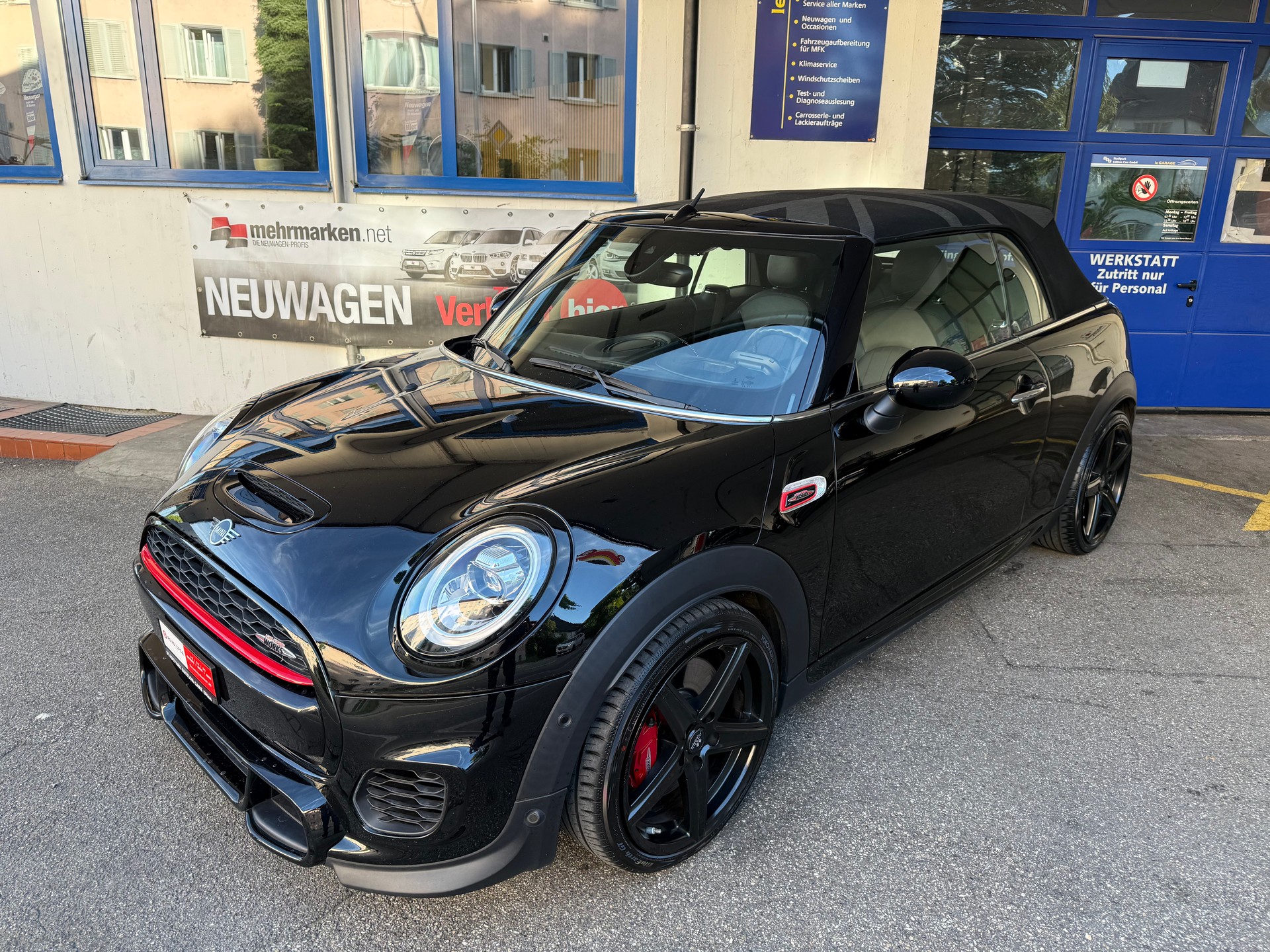 MINI Cooper John Cooper Works Cabriolet Steptronic-image-7