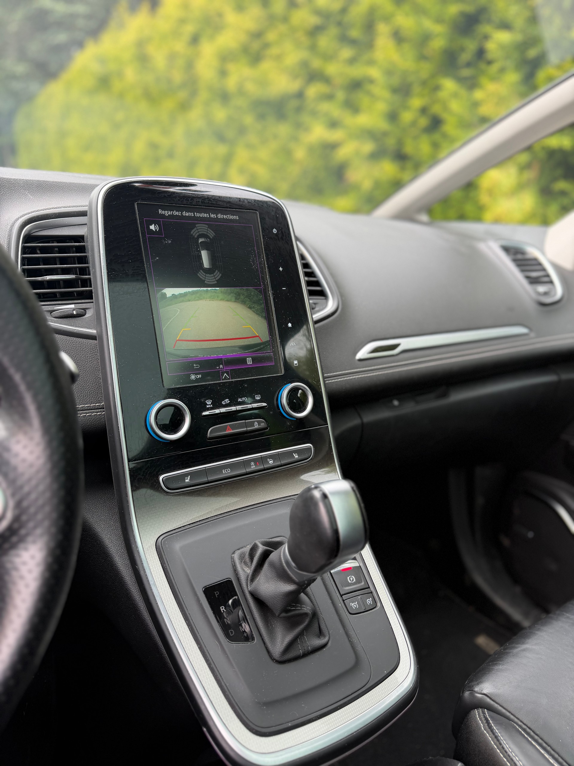 RENAULT Scénic 1.6 dCi Initiale Paris EDC-image-7