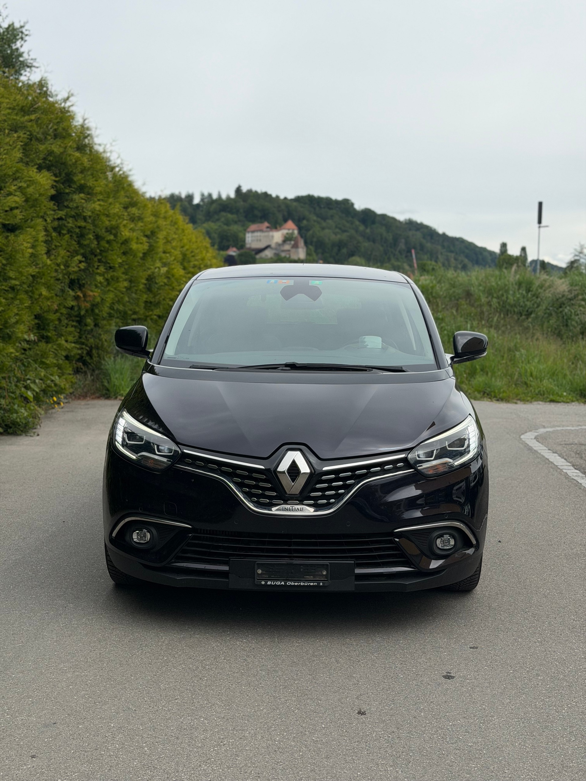 RENAULT Scénic 1.6 dCi Initiale Paris EDC-showroom-element-1