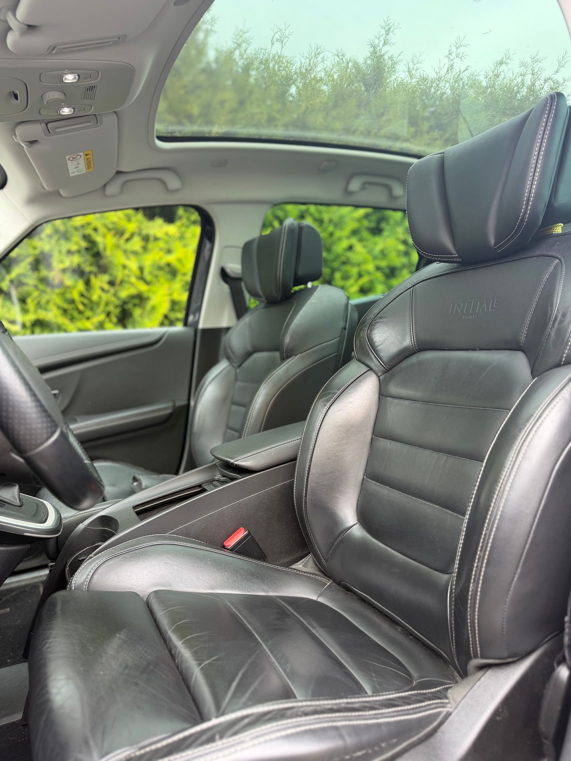 RENAULT Scénic 1.6 dCi Initiale Paris EDC-image-5