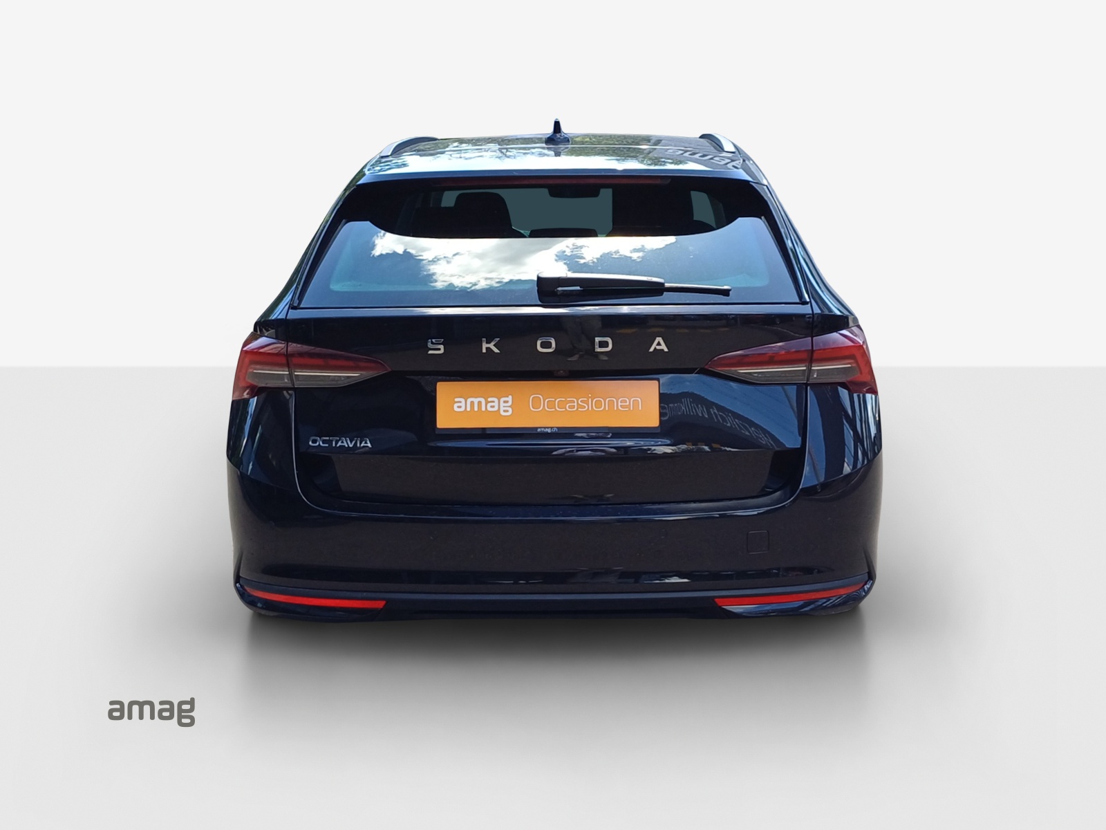 SKODA Octavia Combi 1.5 TSI mHEV DSG Dynamic-showroom-element-3