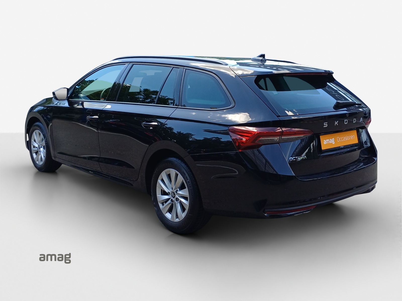 SKODA Octavia Combi 1.5 TSI mHEV DSG Dynamic-showroom-element-2