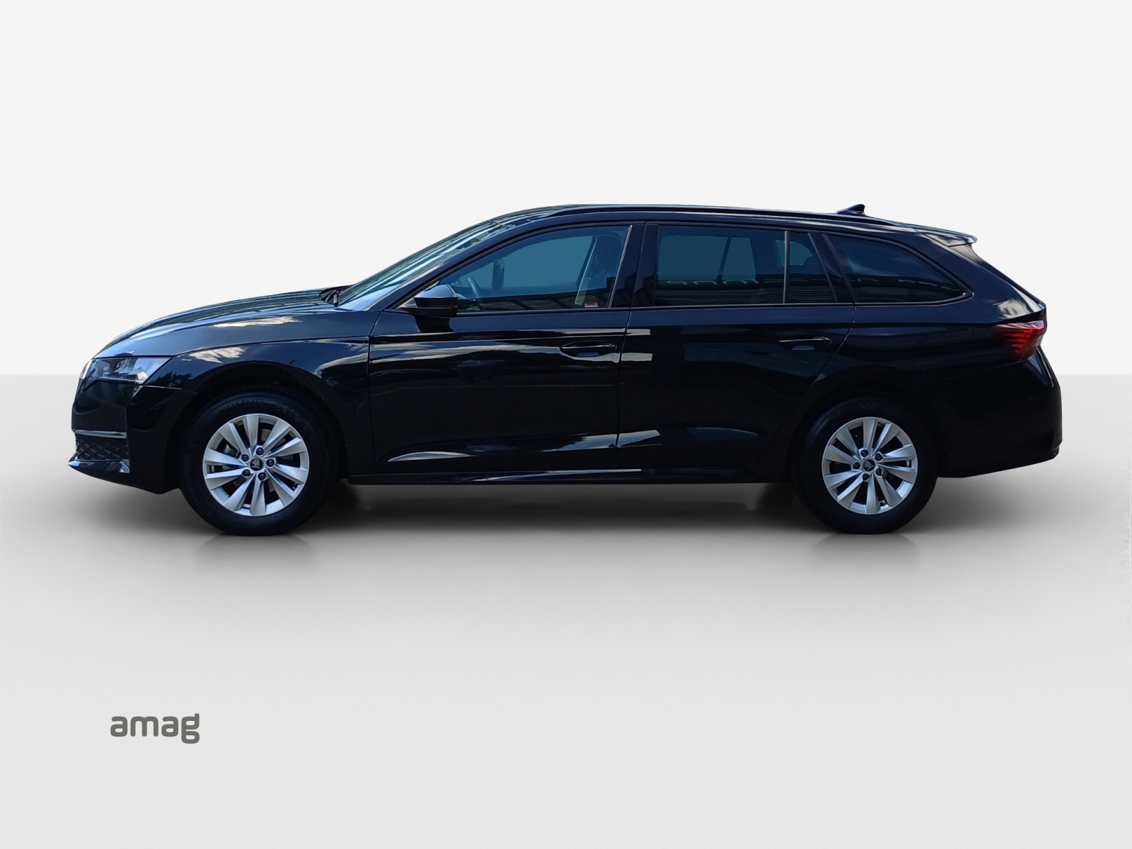 SKODA Octavia Combi 1.5 TSI mHEV DSG Dynamic-showroom-element-1