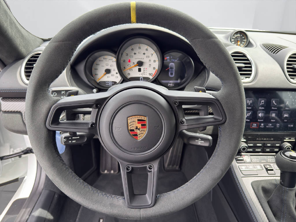 PORSCHE Cayman 718 4.0 GT4 RS PDK-image-9