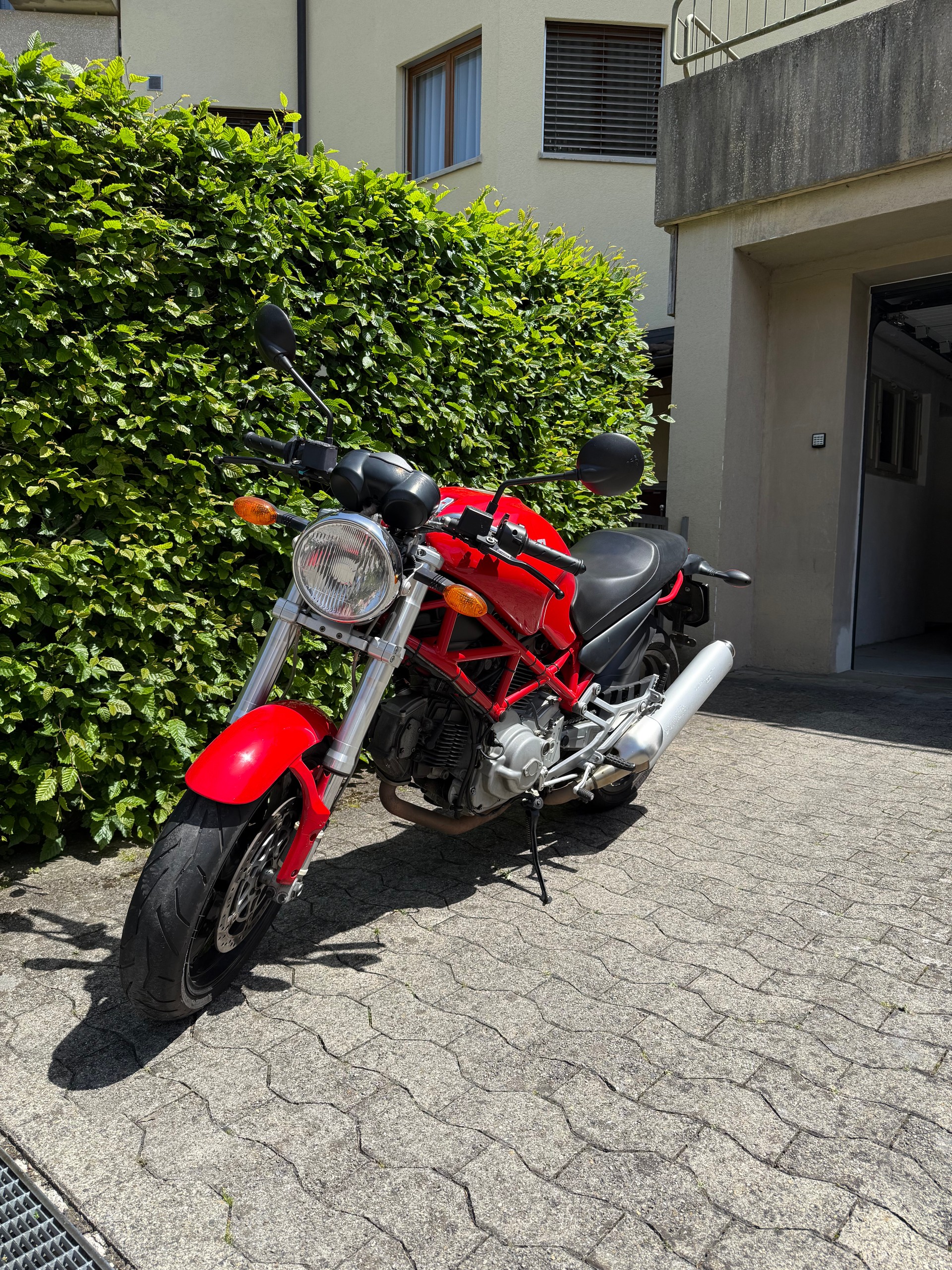DUCATI Monster 620 i.e.-image-2