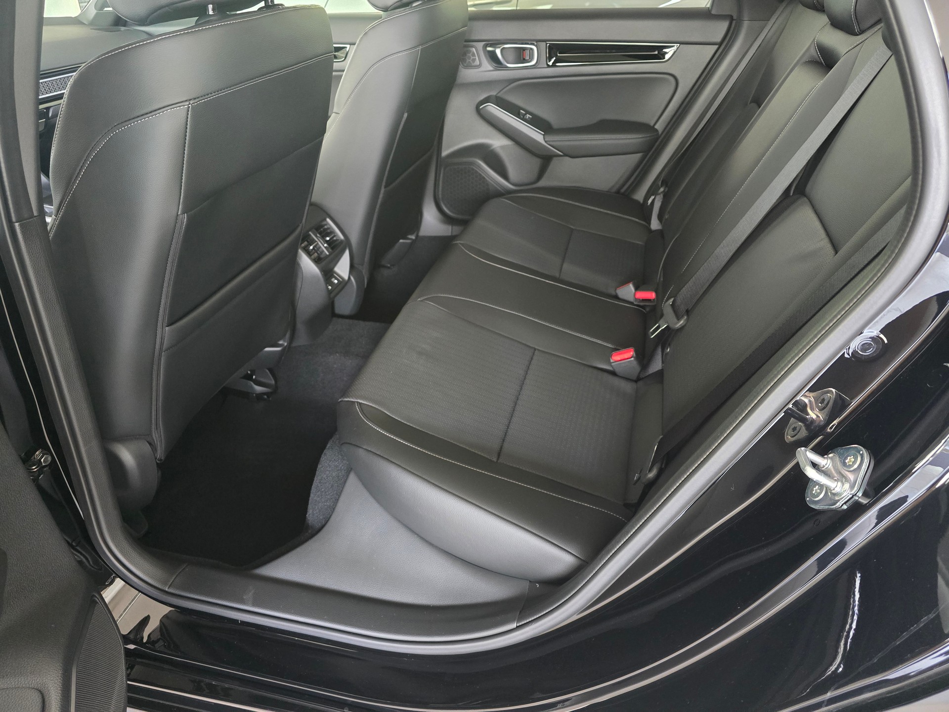HONDA Civic 2.0 i-MMD HEV Adv.-image-7