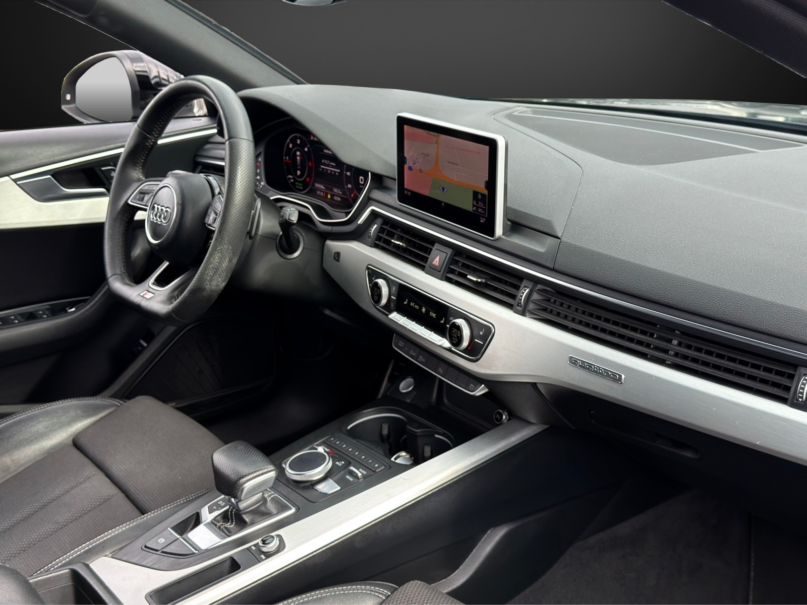 AUDI A4 Avant 2.0 TDI S-Line Sport quattro S-tronic mit 190 PS-image-9