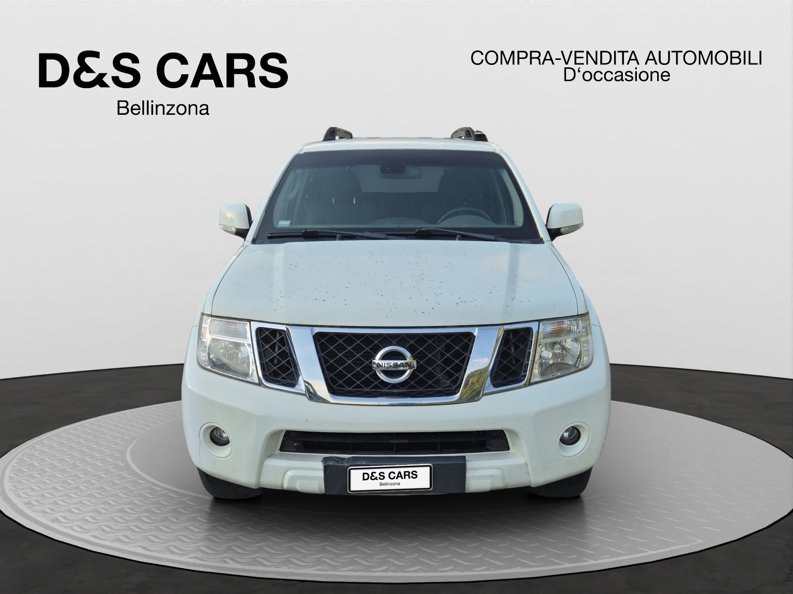 NISSAN Pathfinder 2.5 dCi SE