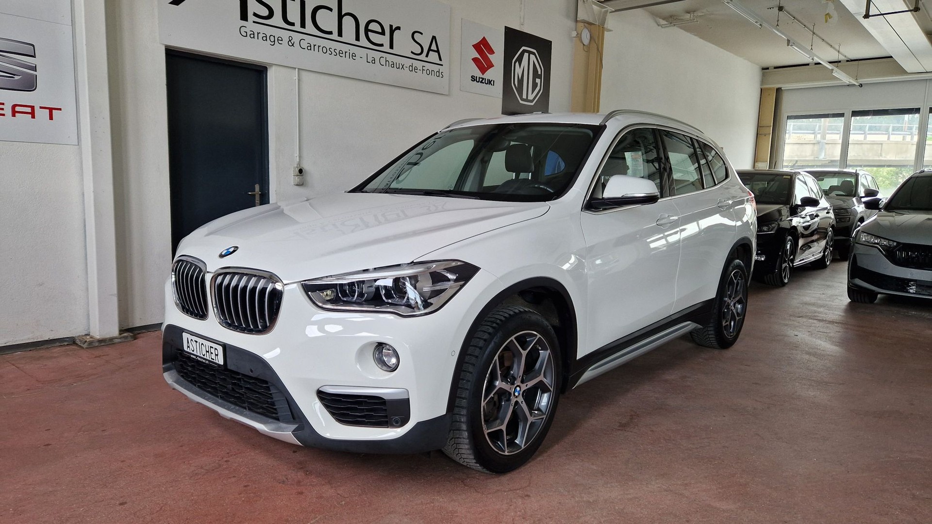 BMW X1 sDrive 18i-image-0