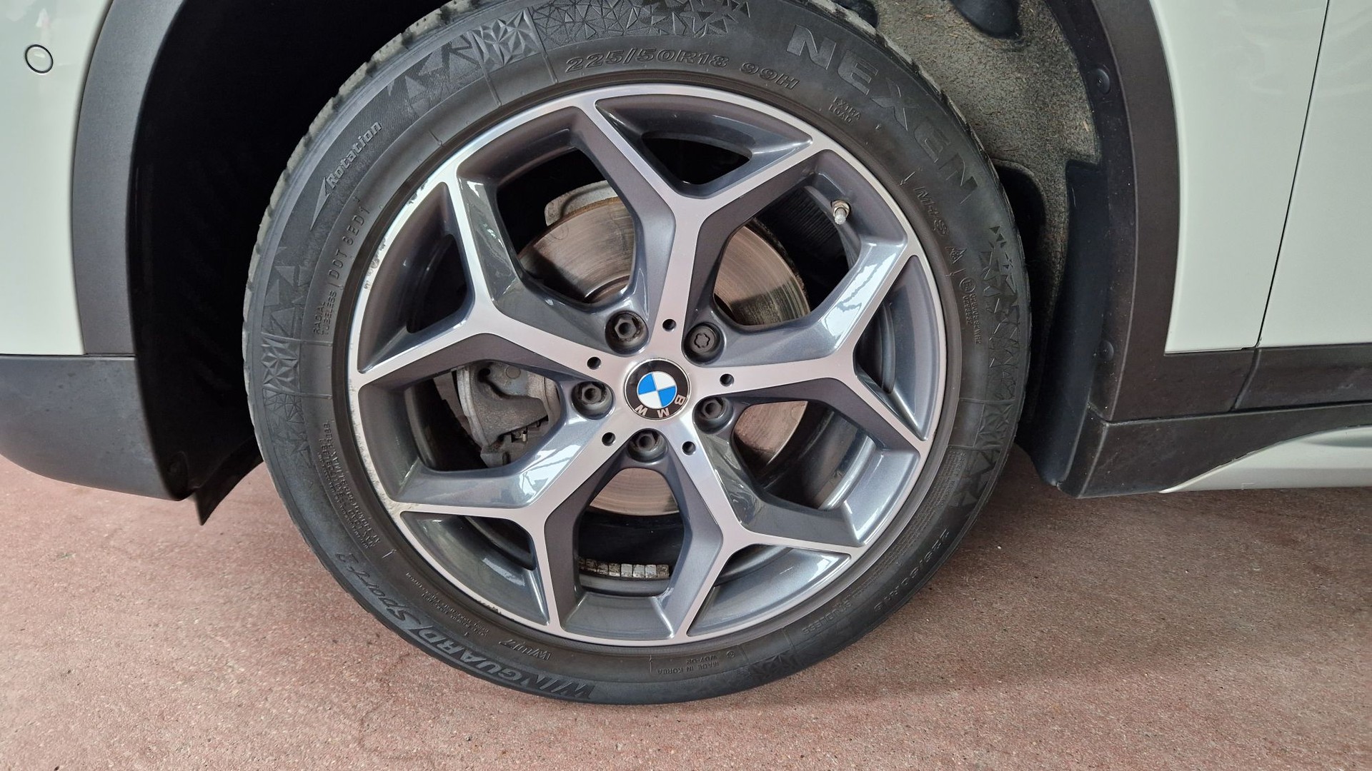 BMW X1 sDrive 18i-image-6