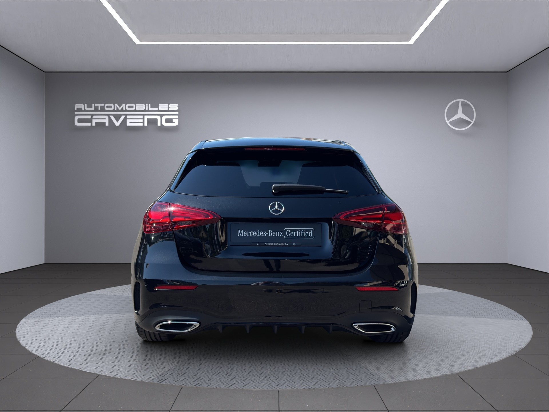 MERCEDES-BENZ A 200 7G-DCT-showroom-element-3