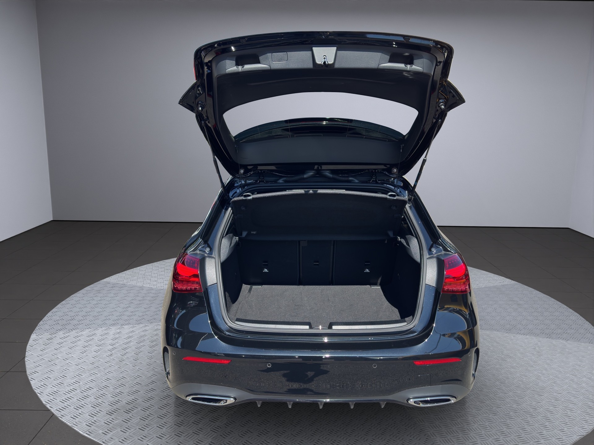 MERCEDES-BENZ A 200 7G-DCT-image-18
