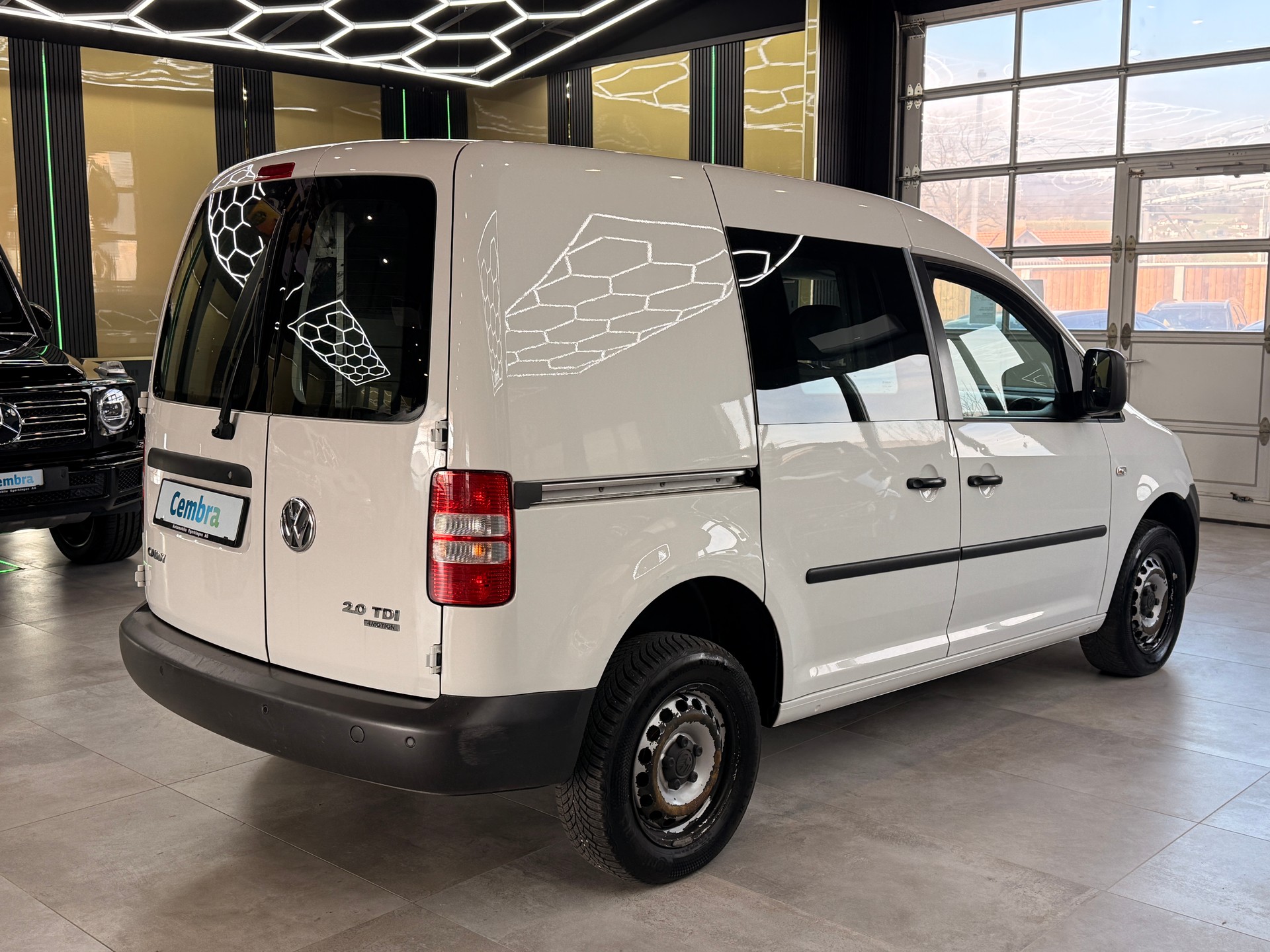 VW Caddy 2.0 TDI 4Motion-image-4