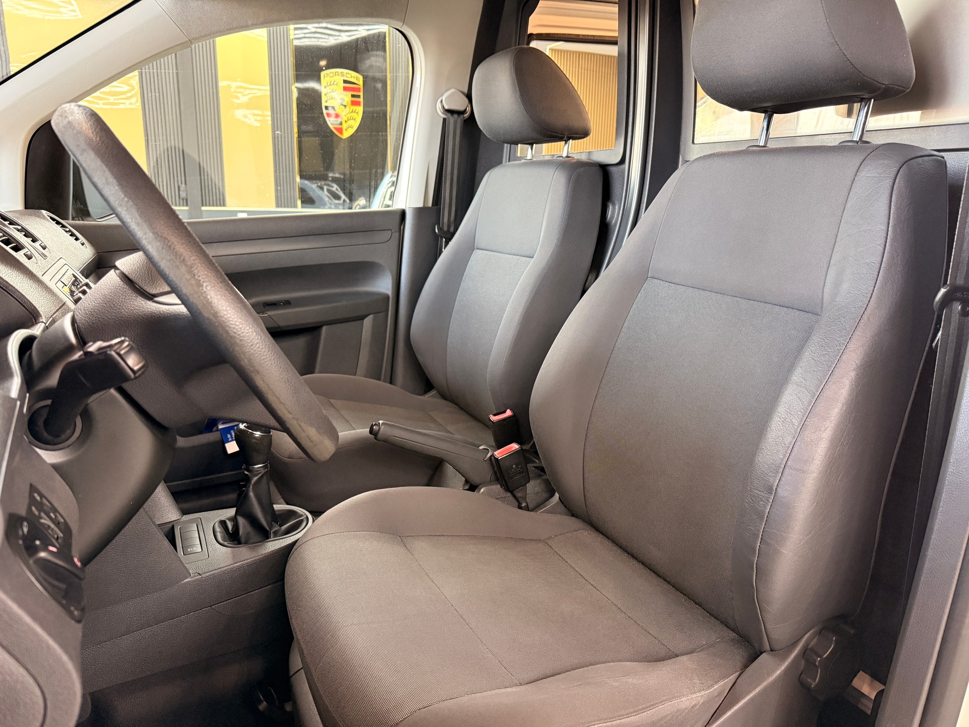 VW Caddy 2.0 TDI 4Motion-image-10
