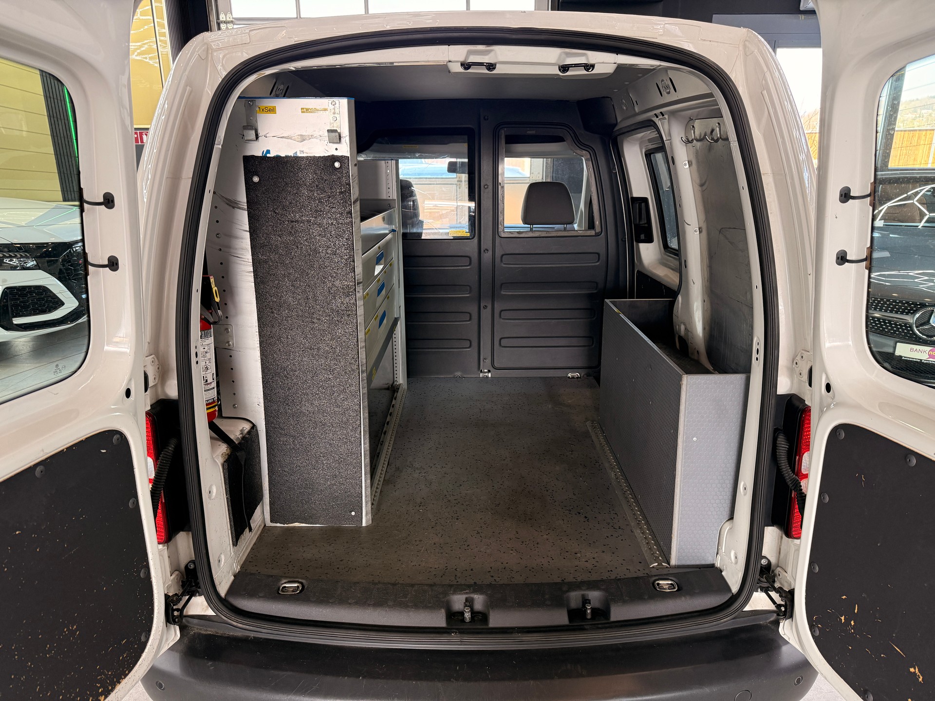 VW Caddy 2.0 TDI 4Motion-image-14