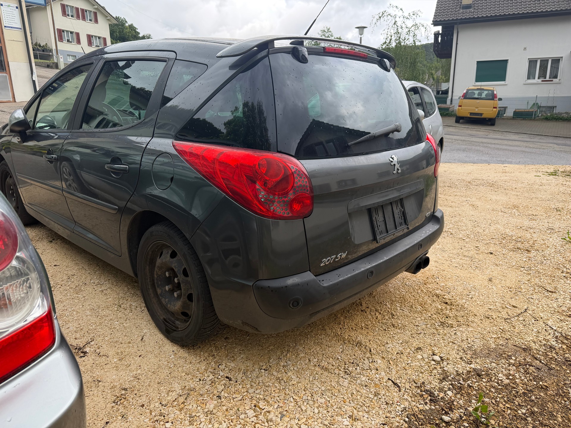 PEUGEOT 207 SW 1.6 16V Turbo GTi-image-3
