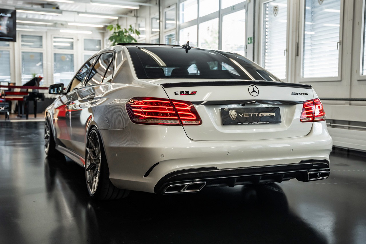 MERCEDES-BENZ E 63 AMG S 4Matic Speedshift-image-4