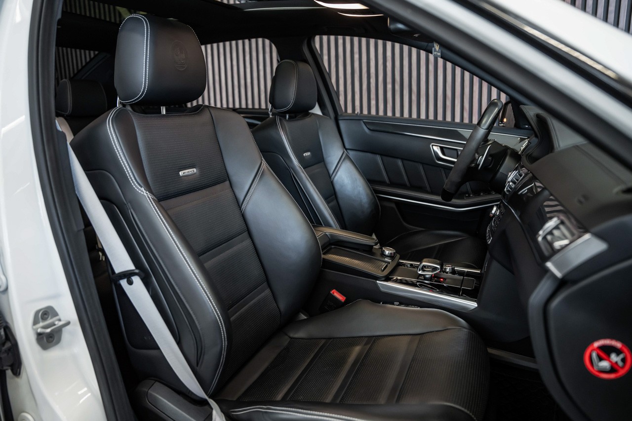 MERCEDES-BENZ E 63 AMG S 4Matic Speedshift-image-17