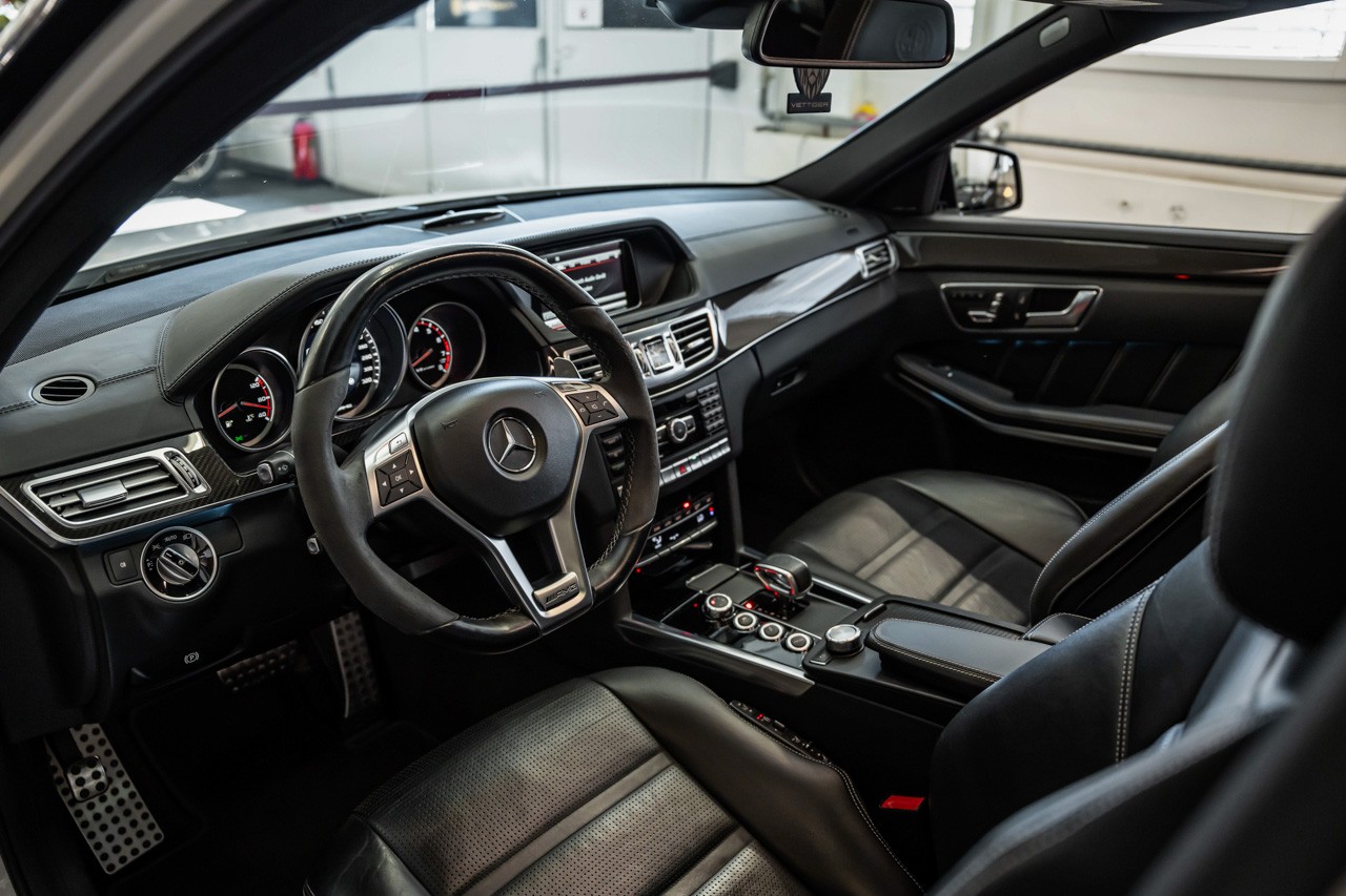 MERCEDES-BENZ E 63 AMG S 4Matic Speedshift-image-13