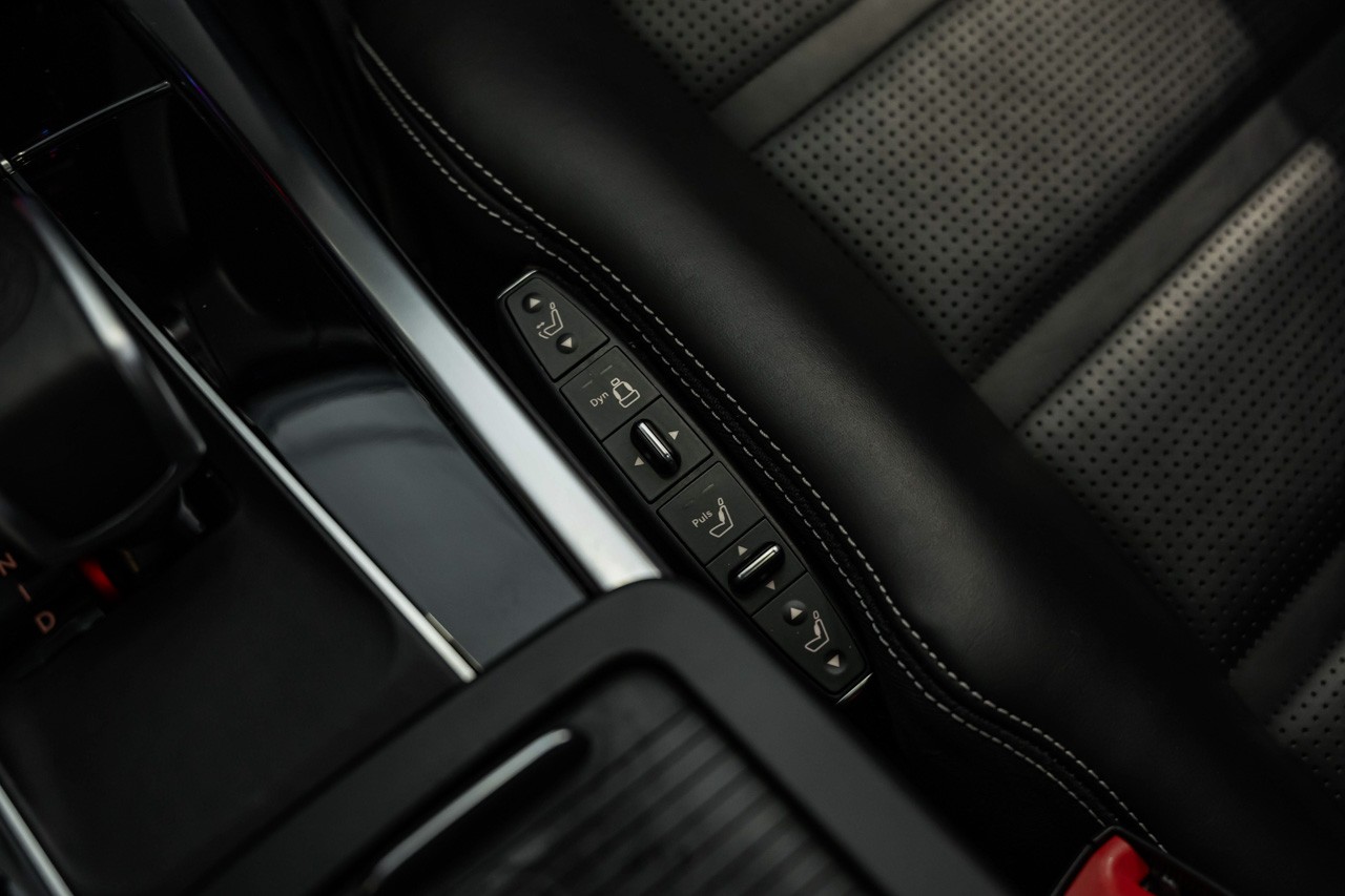 MERCEDES-BENZ E 63 AMG S 4Matic Speedshift-image-32
