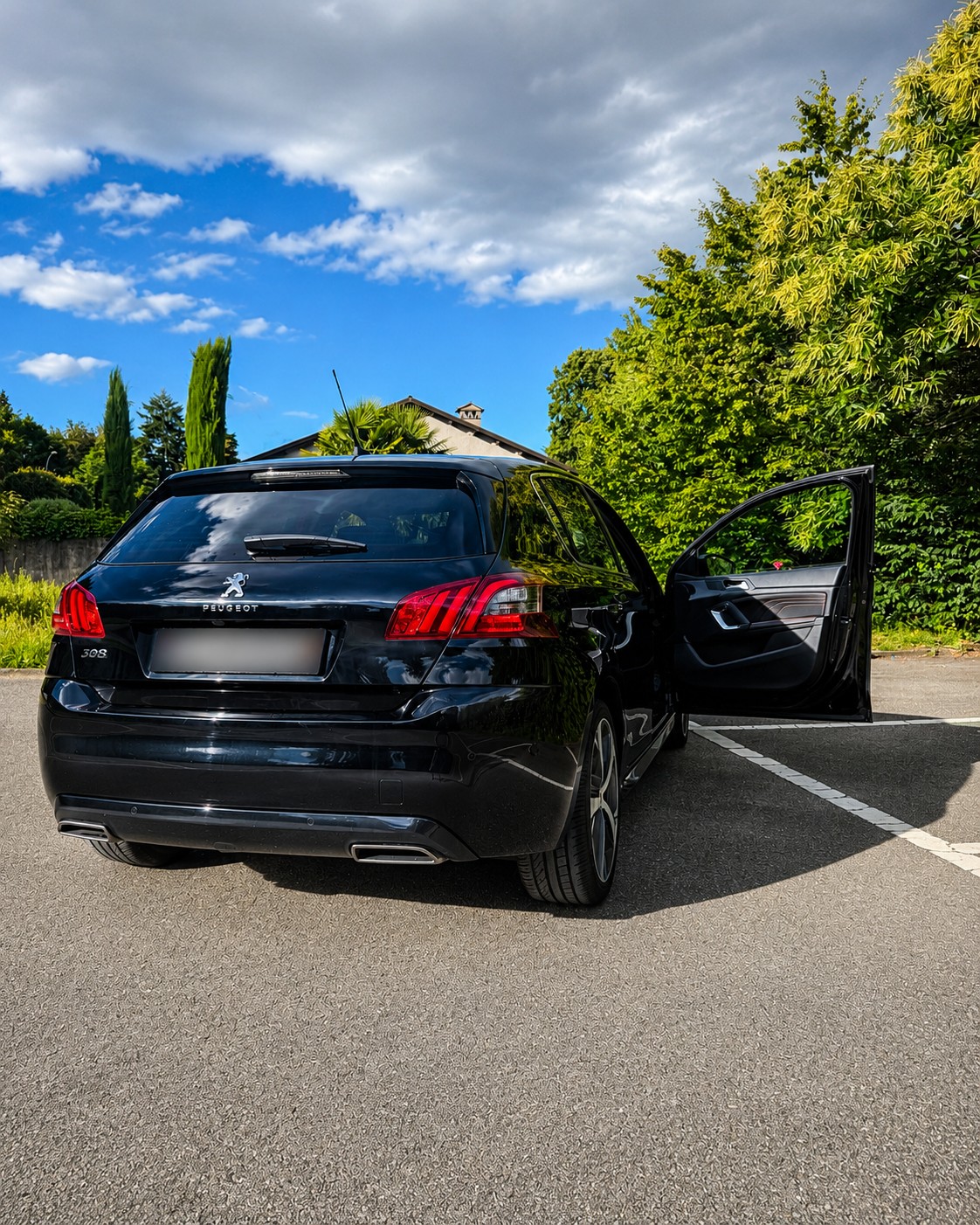 PEUGEOT 1.5 BlueHDi GT Pack-image-5