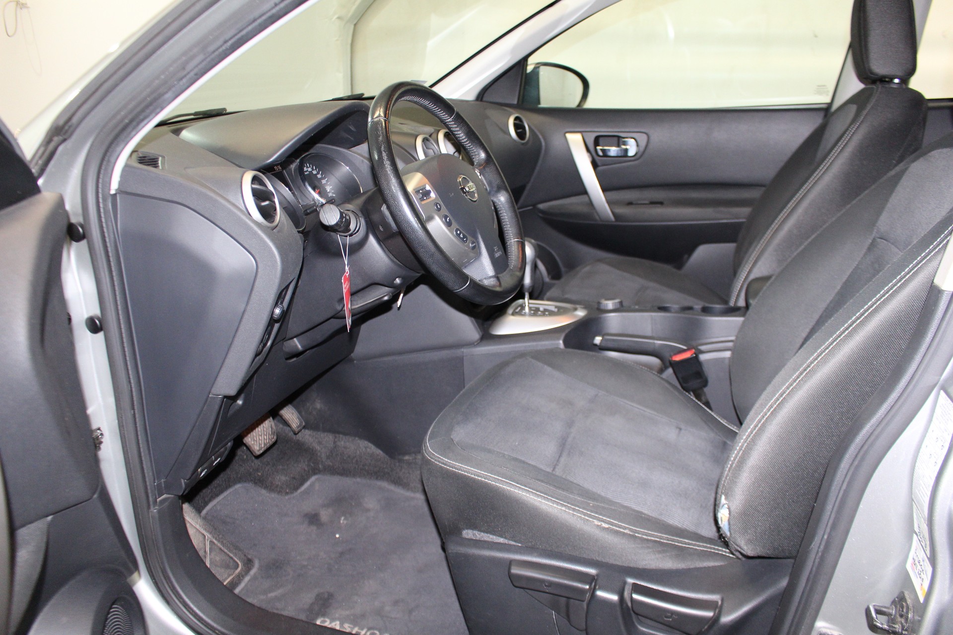 NISSAN Qashqai 2.0 16V Acenta 4x4-image-6