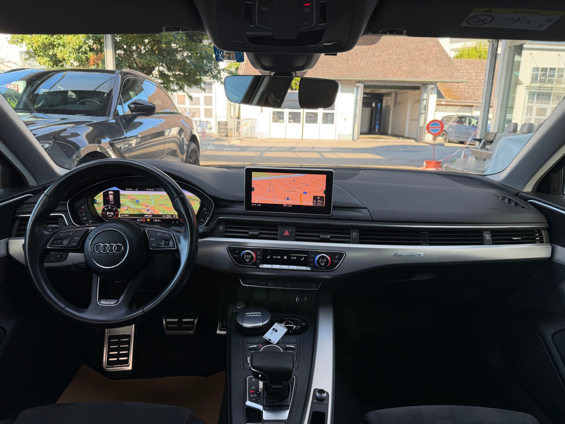 AUDI A4 Avant 2.0 TDI Sport quattro S-tronic-image-12