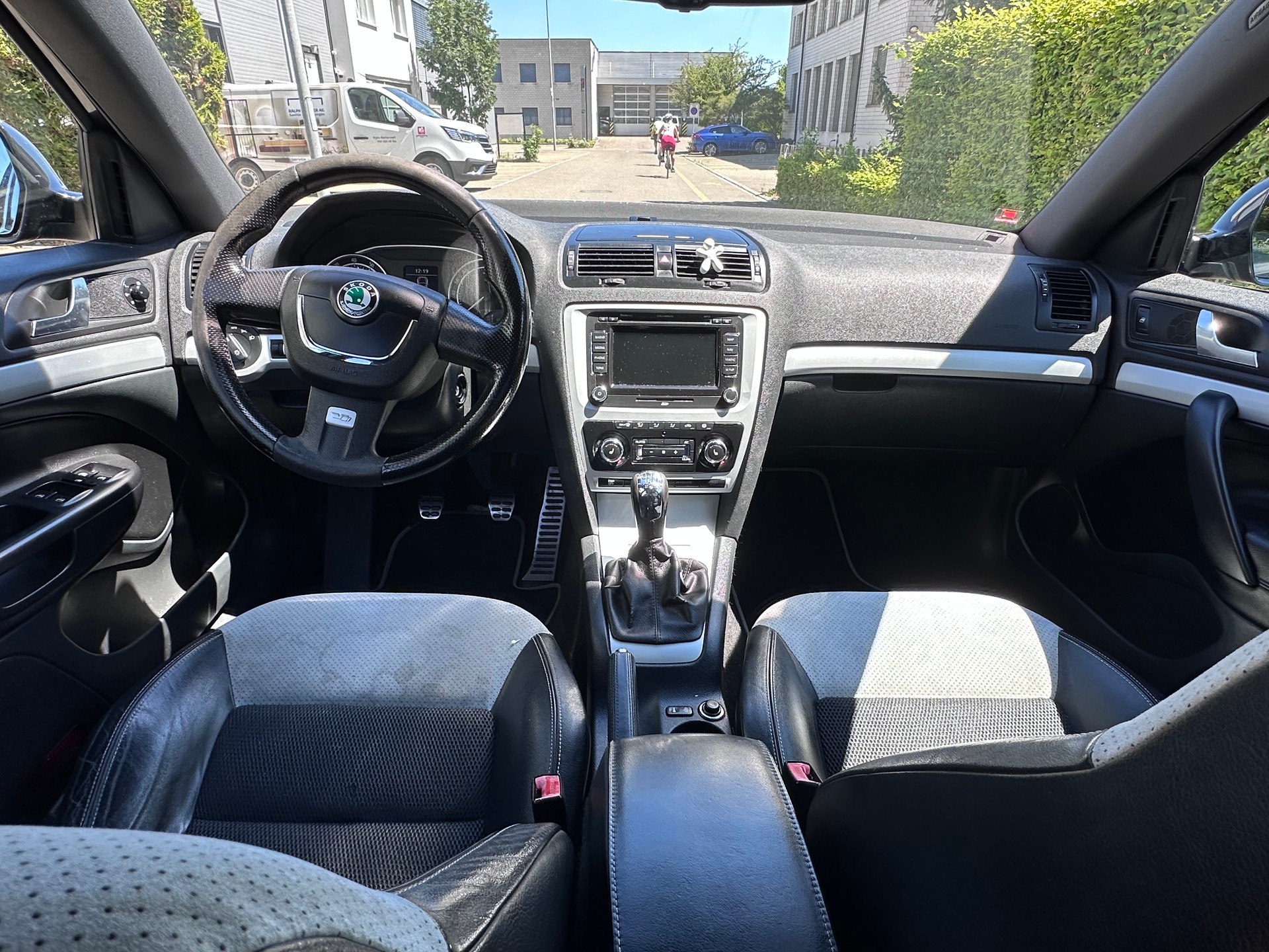 SKODA Octavia 2.0 TFSI RS-image-10