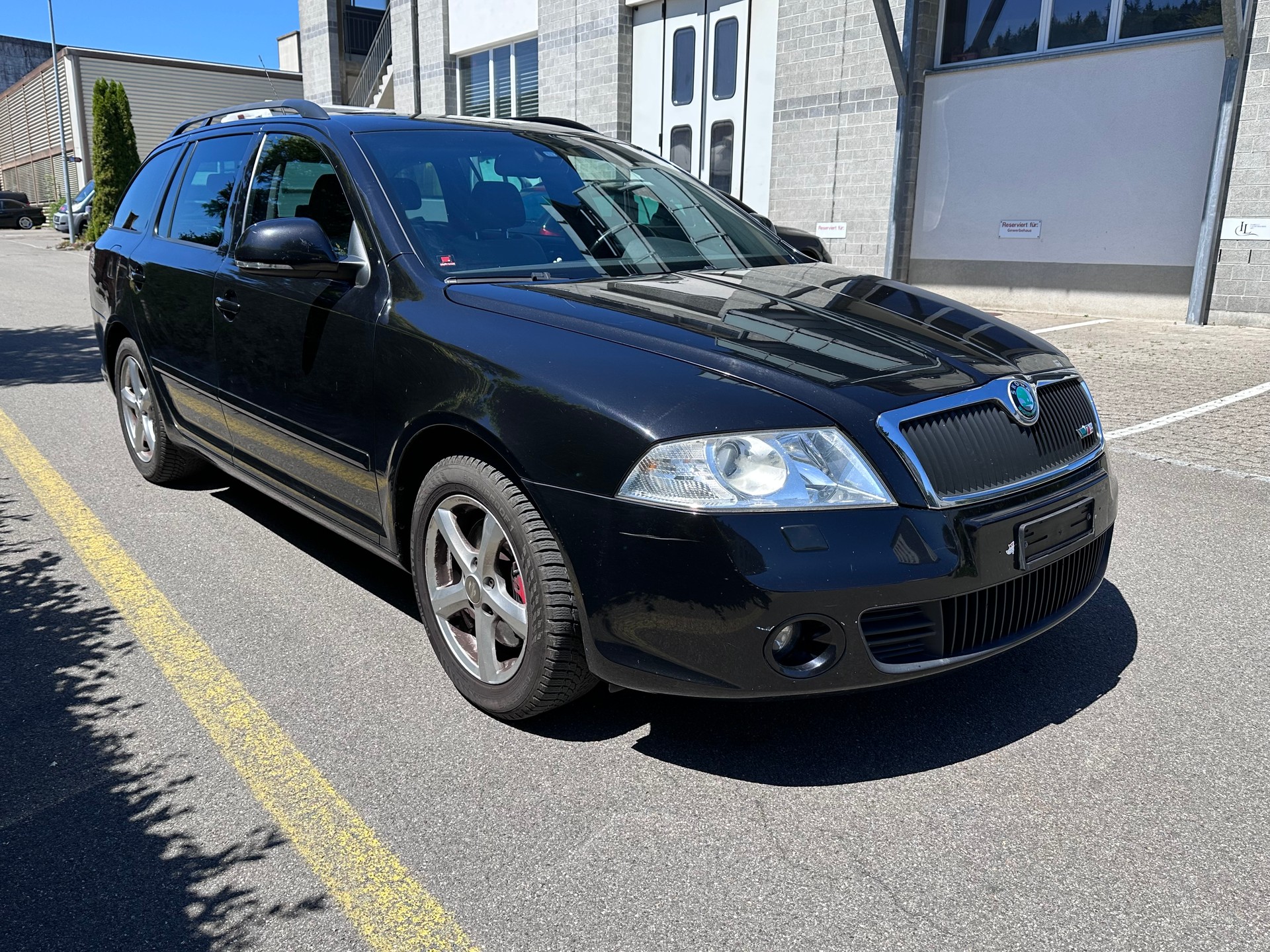 SKODA Octavia 2.0 TFSI RS-image-1