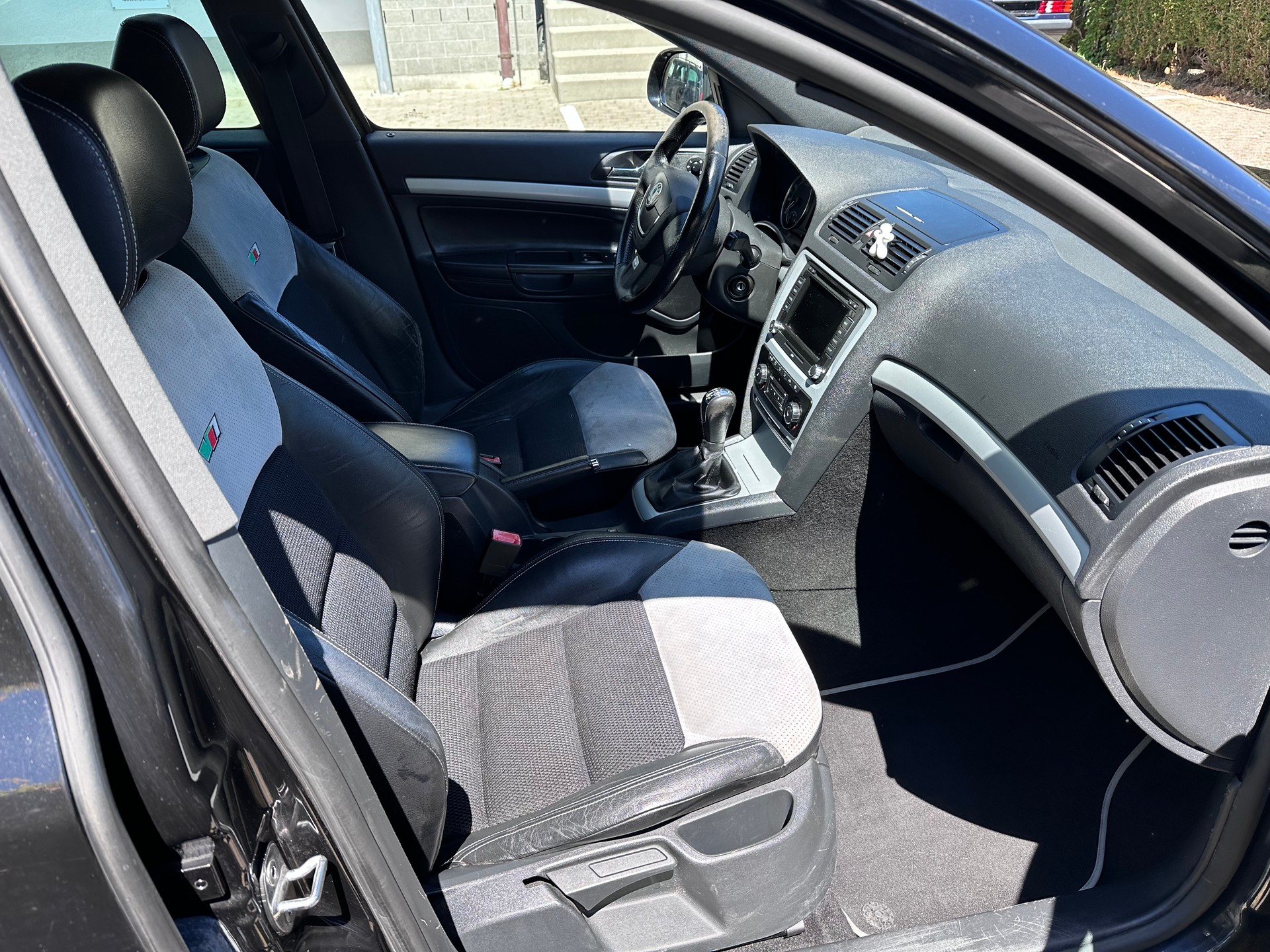 SKODA Octavia 2.0 TFSI RS-image-13