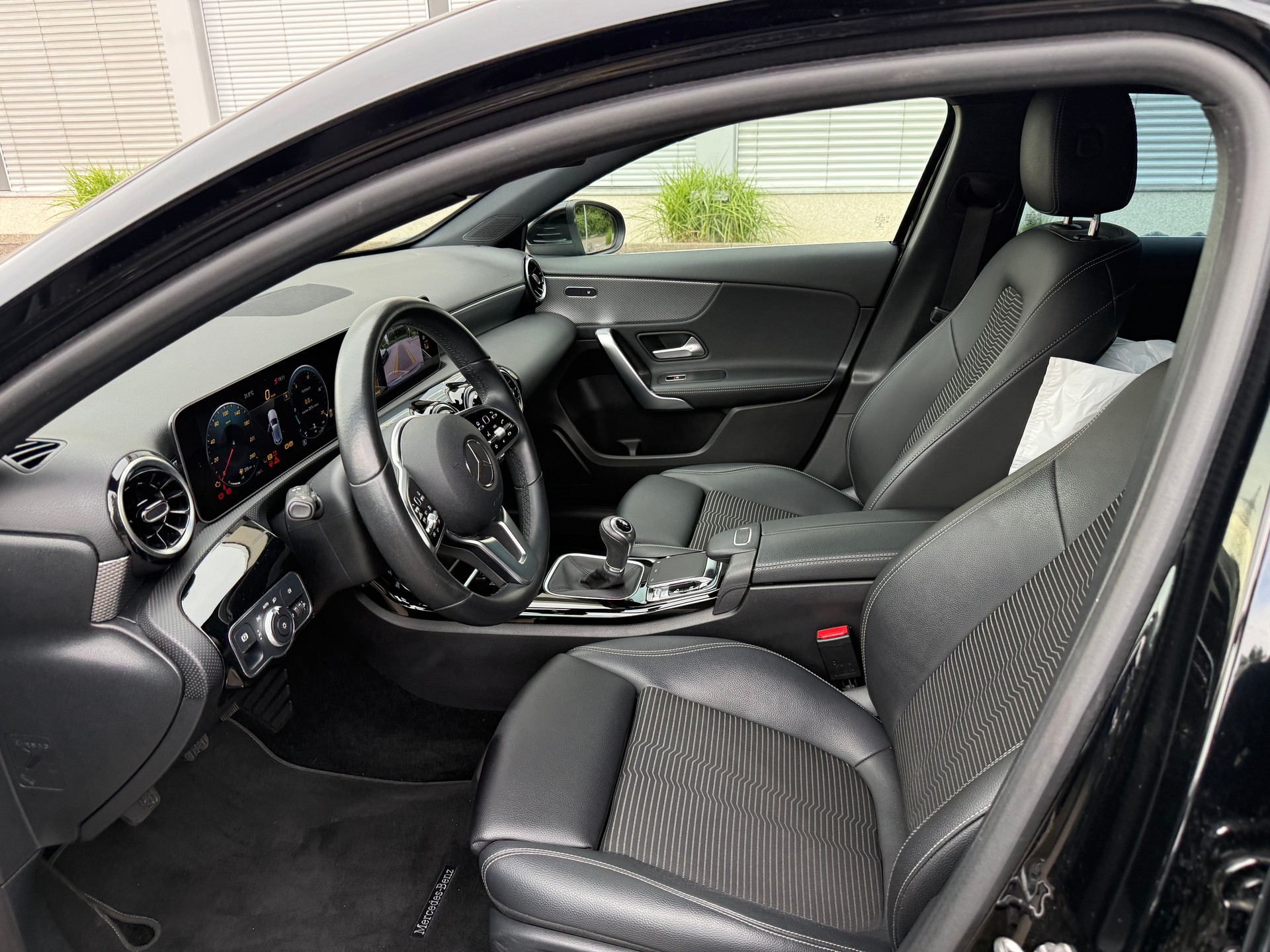 MERCEDES-BENZ A 200-image-7