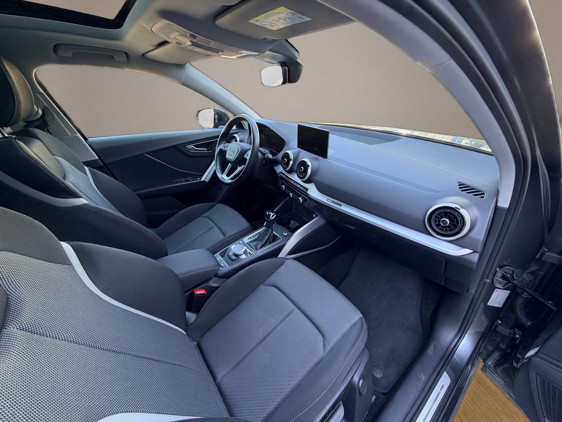 AUDI Q2 35 TFSI S line S-tronic-image-7
