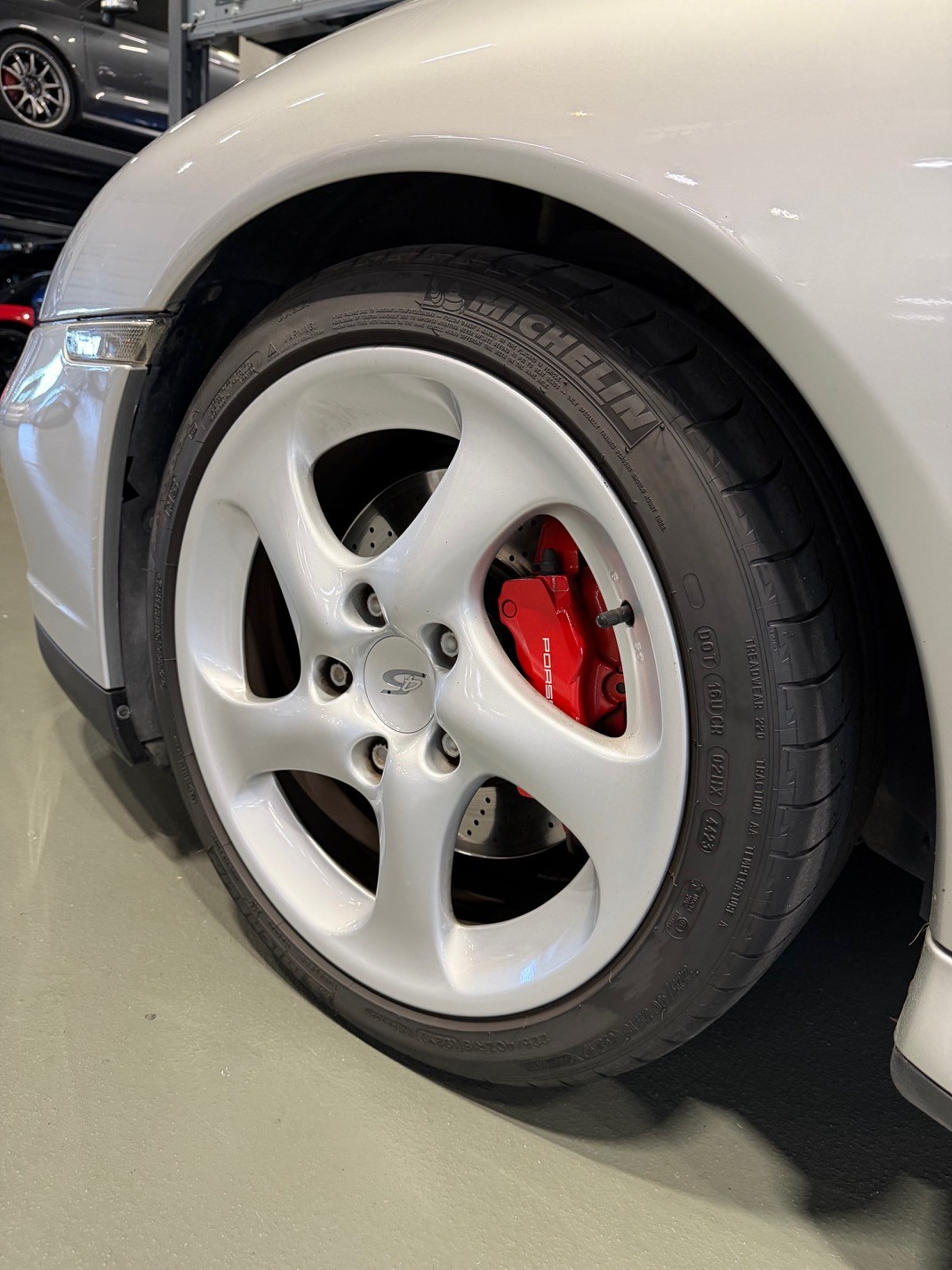 PORSCHE 911 Carrera 4S *PLUS 1/50 world - X51*-image-5