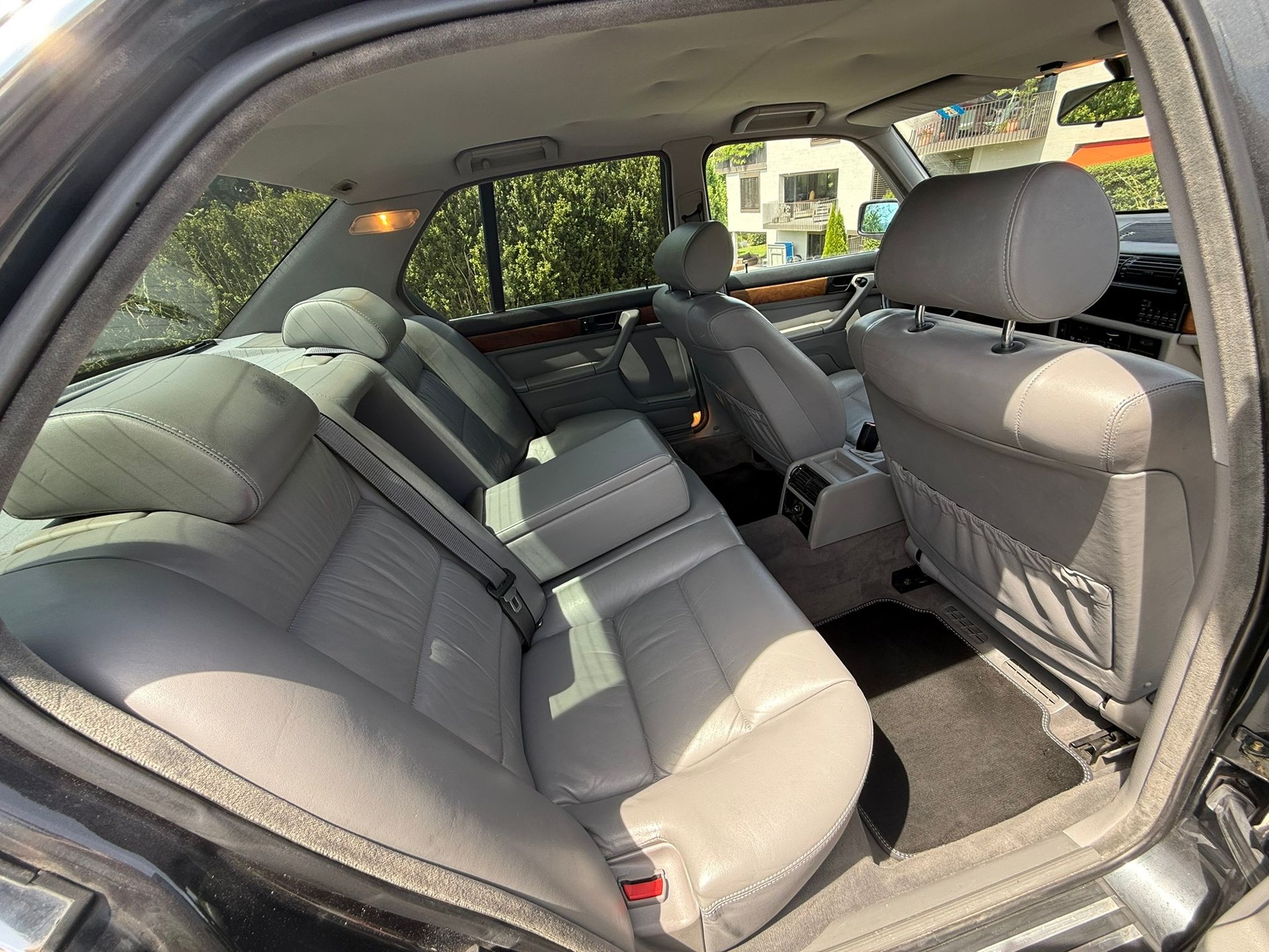 BMW 735-image-11