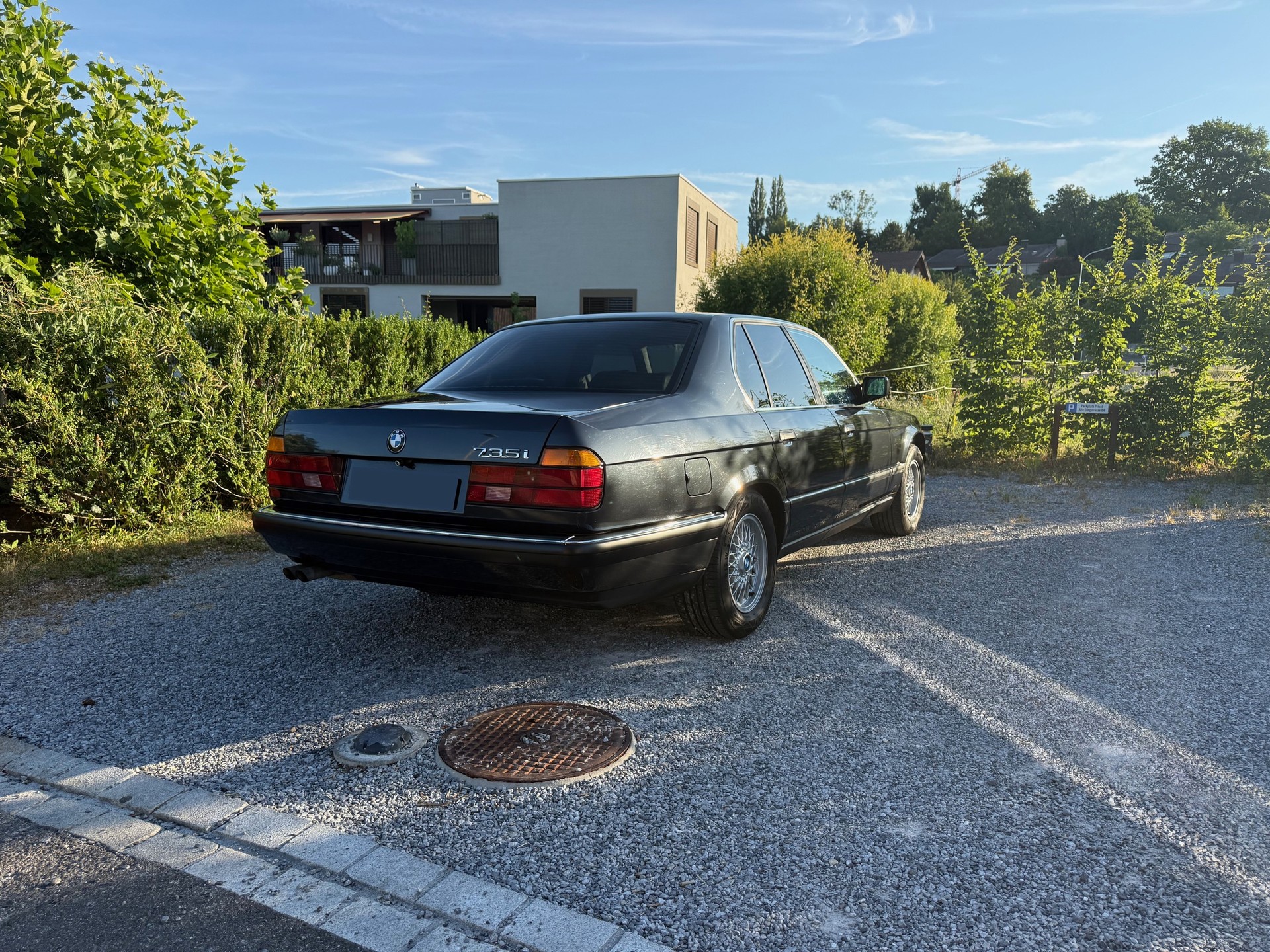 BMW 735-image-1