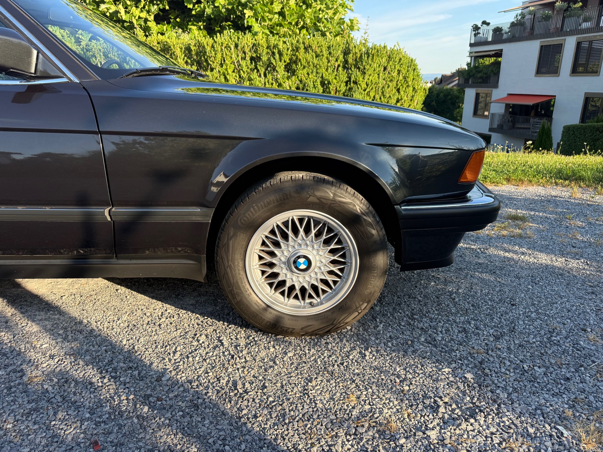 BMW 735-image-16