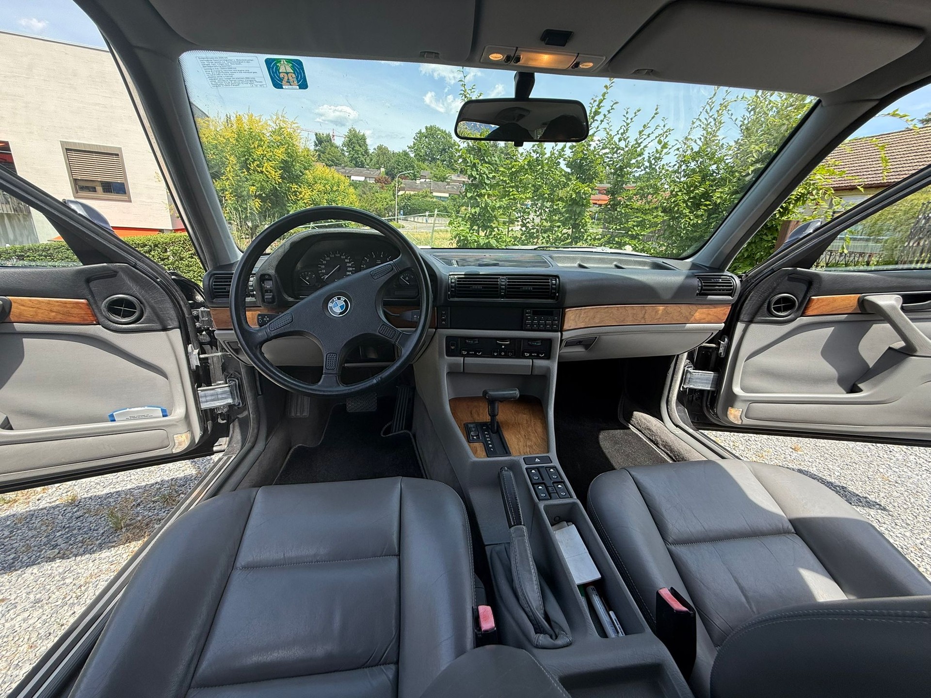 BMW 735-image-10
