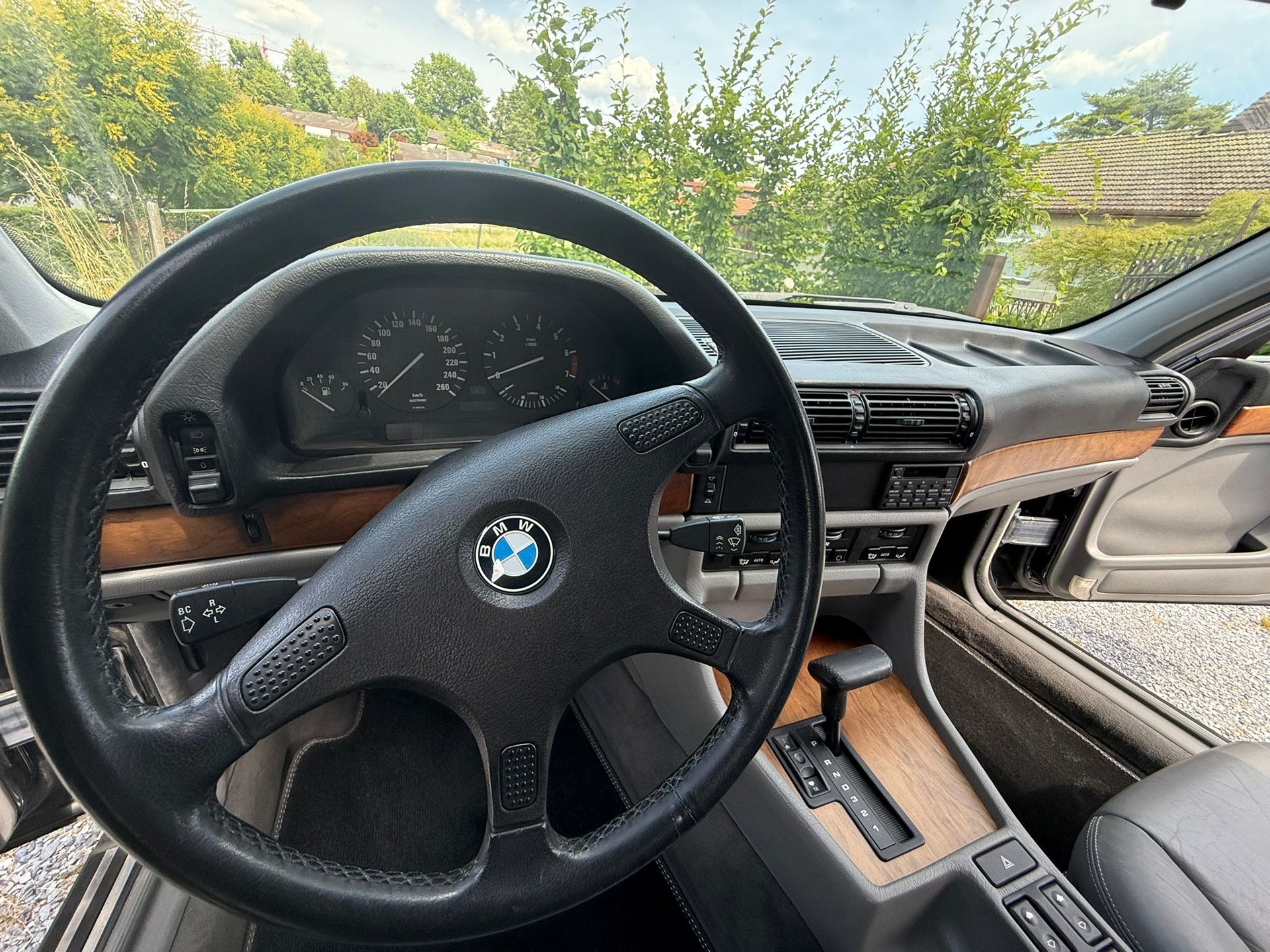BMW 735-image-13