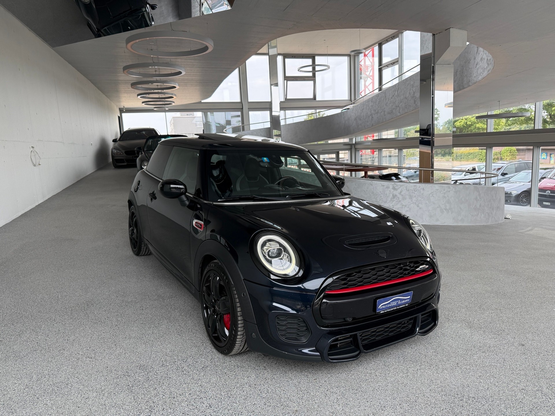 MINI Cooper John Cooper Works Steptronic-showroom-element-2