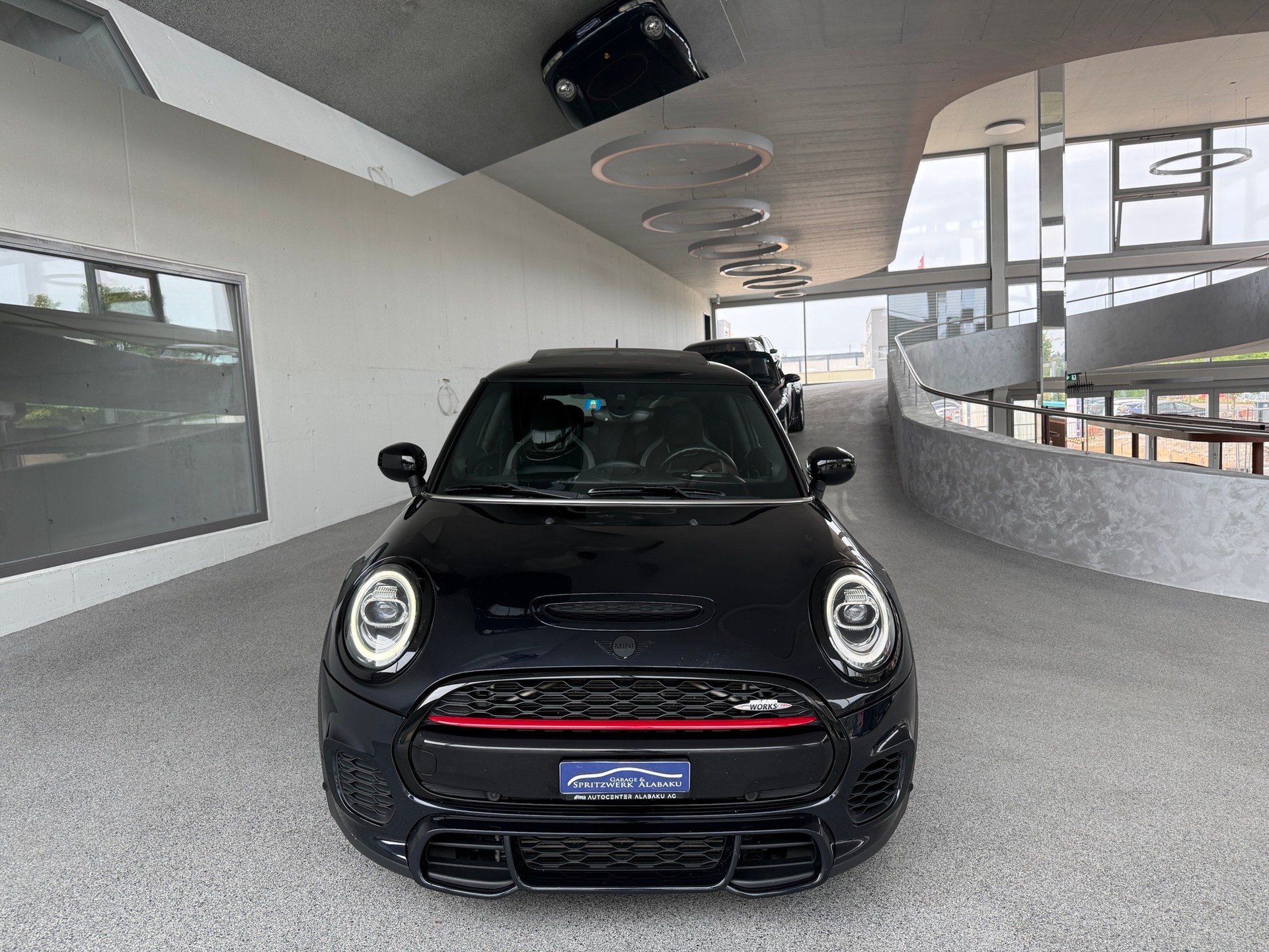 MINI Cooper John Cooper Works Steptronic-showroom-element-1