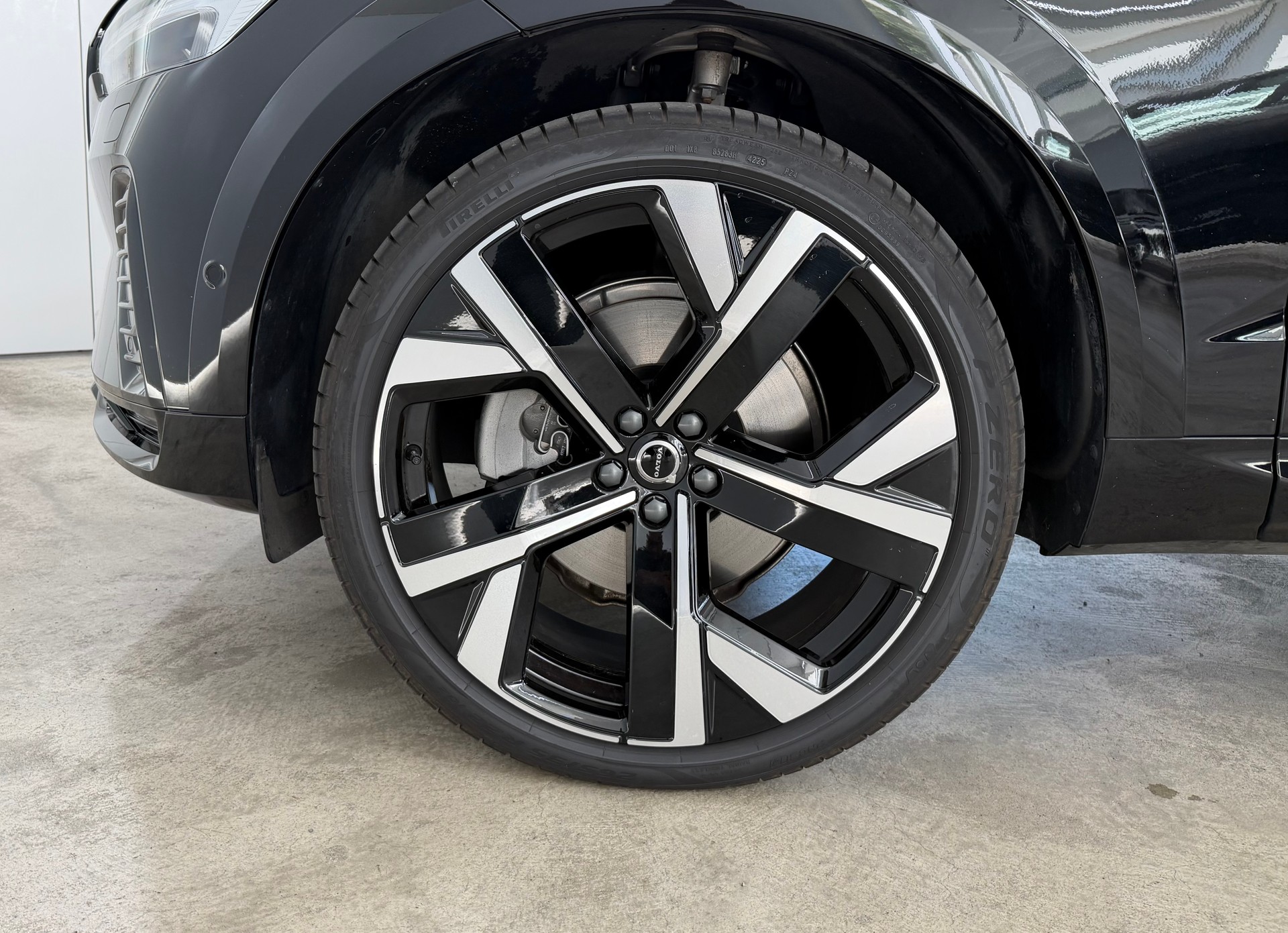 VOLVO XC60 2.0 T6 TE Ultra Dark eAWD-image-7