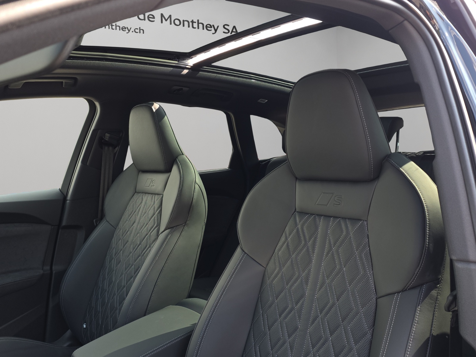 AUDI SQ5 TFSI quattro S-tronic-image-6