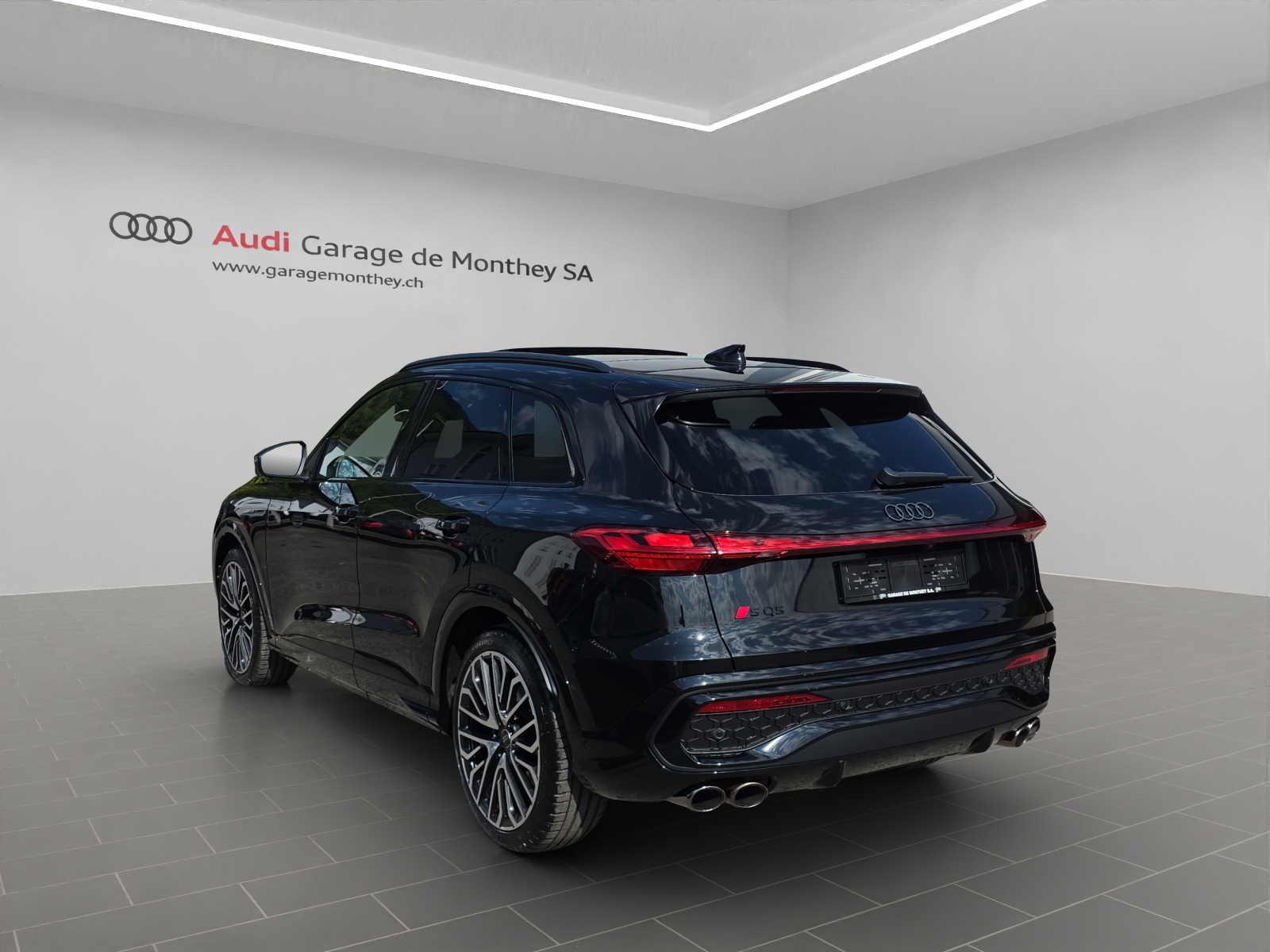 AUDI SQ5 TFSI quattro S-tronic-image-4