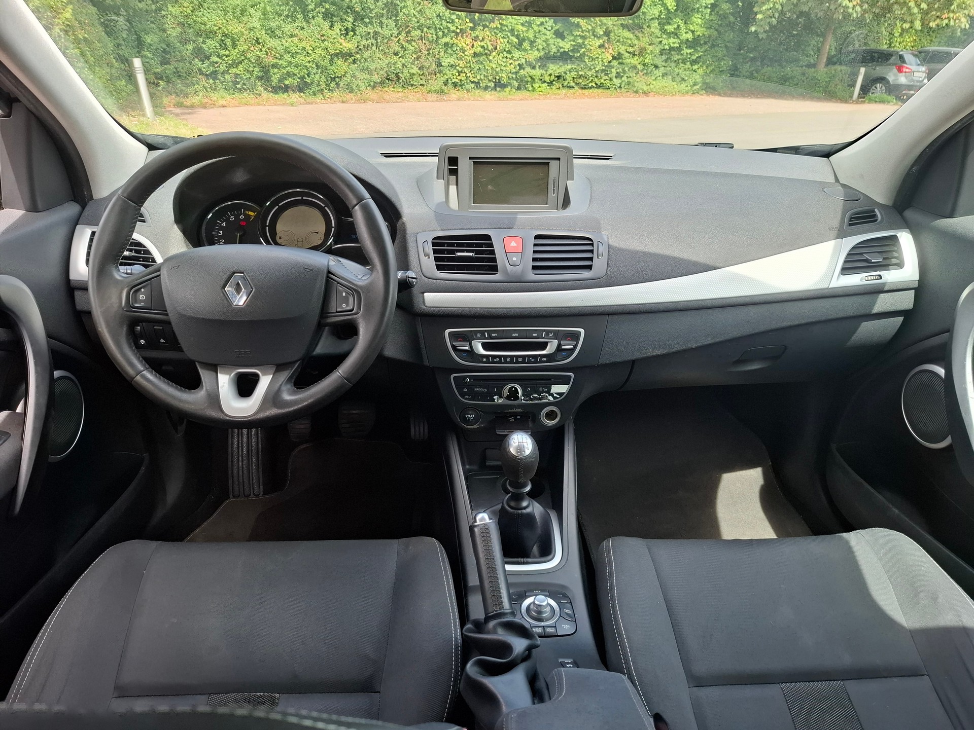 RENAULT Mégane 1.4 16V Turbo Dynamique-image-8